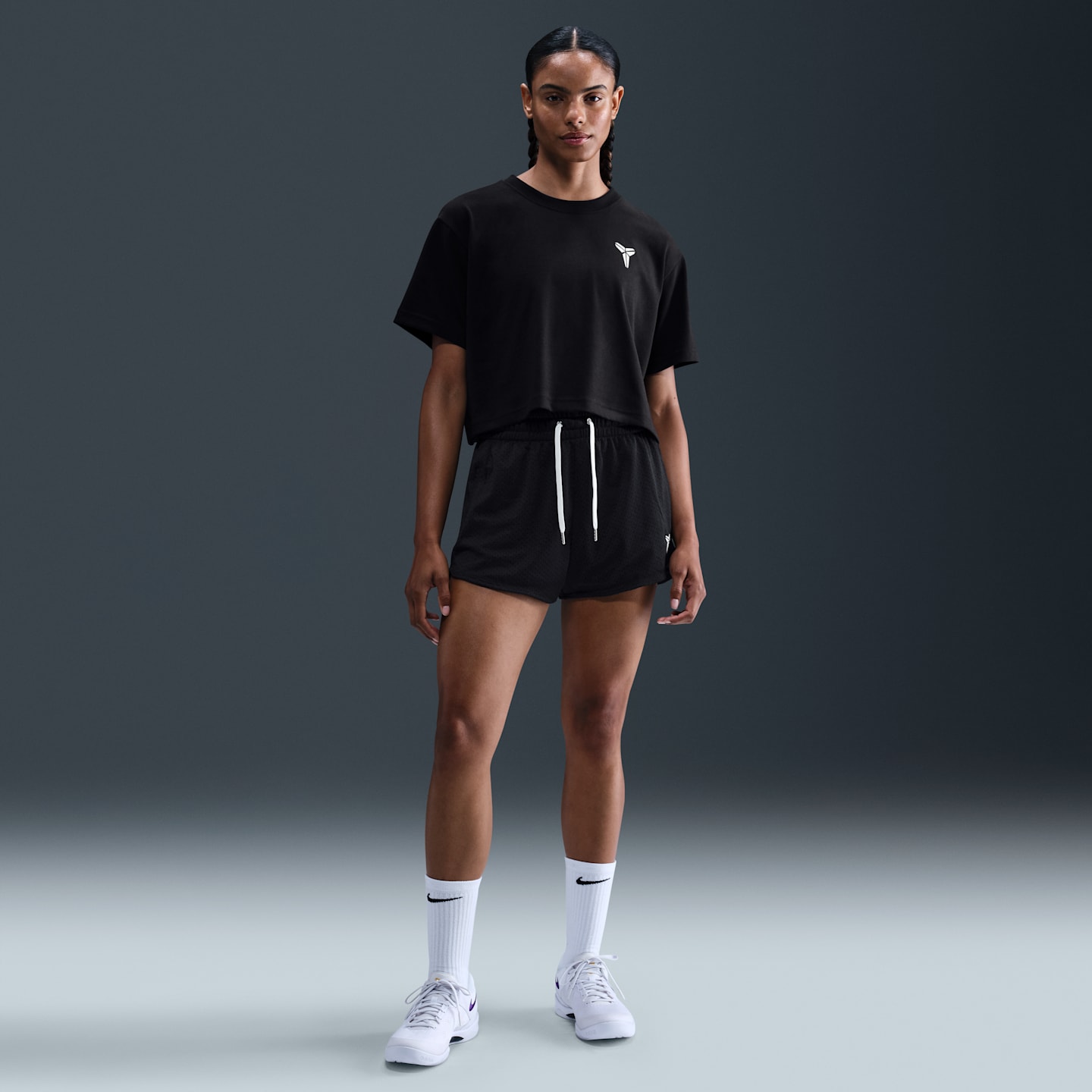 Женская укороченная баскетбольная футболка Nike Kobe Dri-FIT, цвет: Чёрный — фото 4