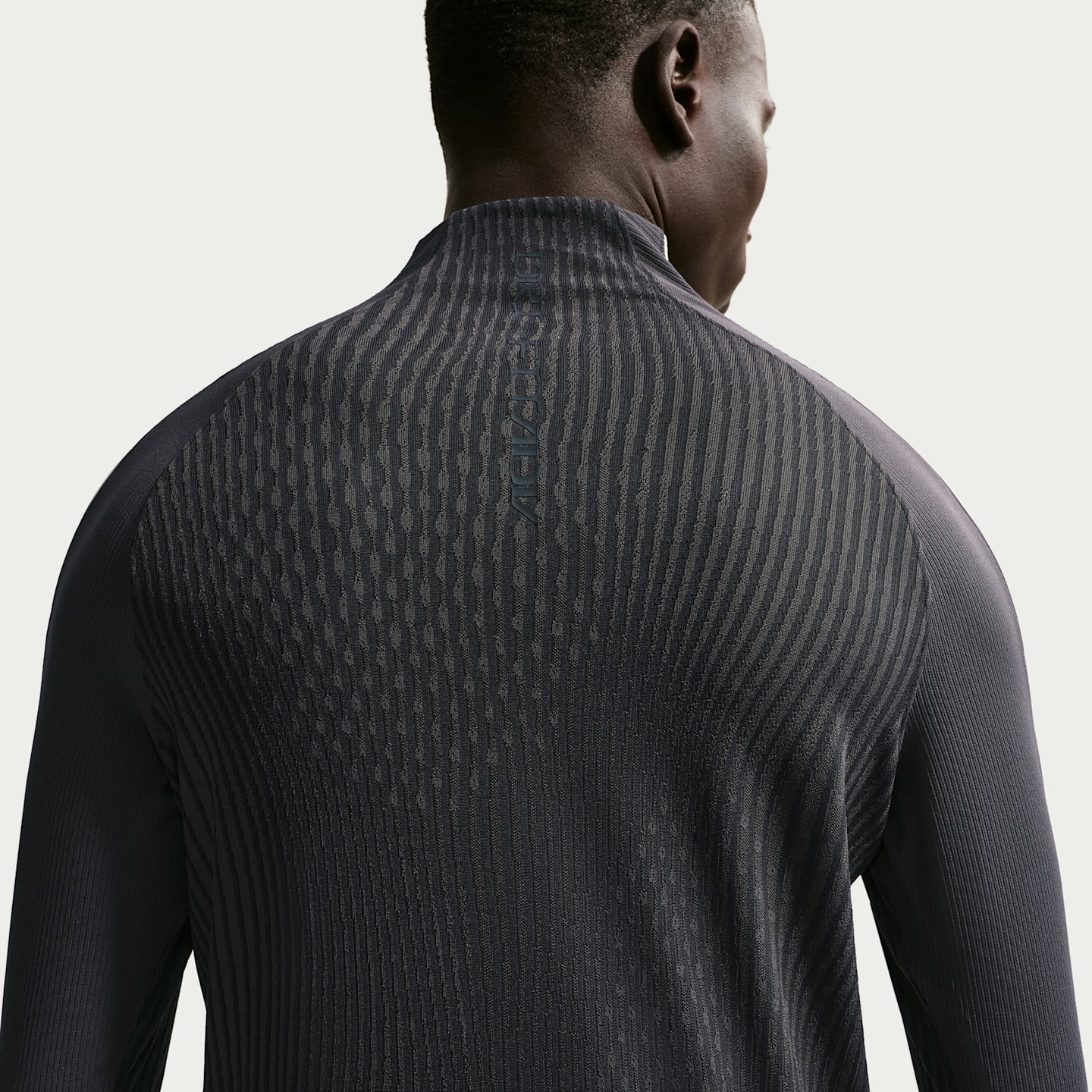 Мужской топ Nike Strike Elite Dri-FIT ADV Soccer Drill Top, цвет: Серый / Чёрный — фото 2