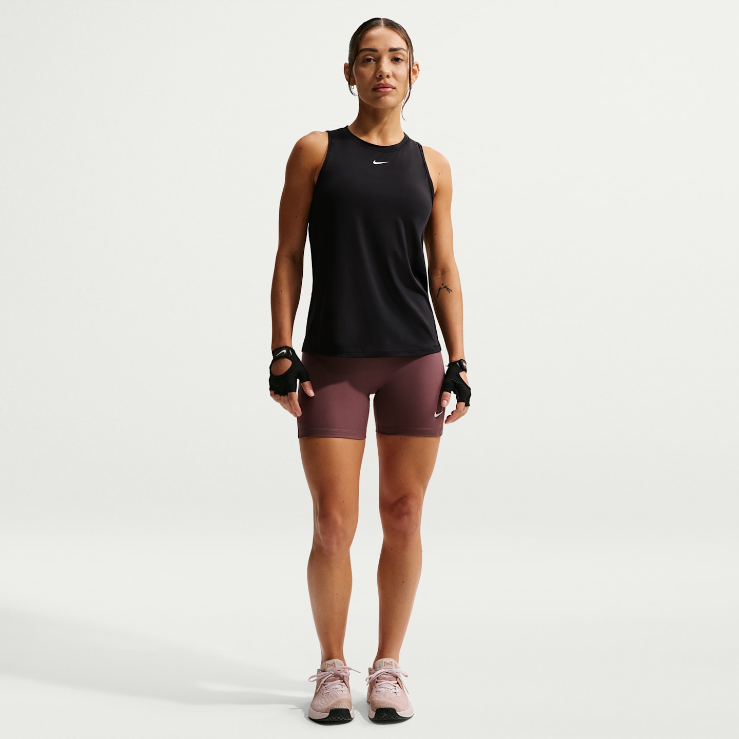 Женская майка Nike One Classic Dri-FIT, большие размеры, цвет: Чёрный / Белый — фото 4