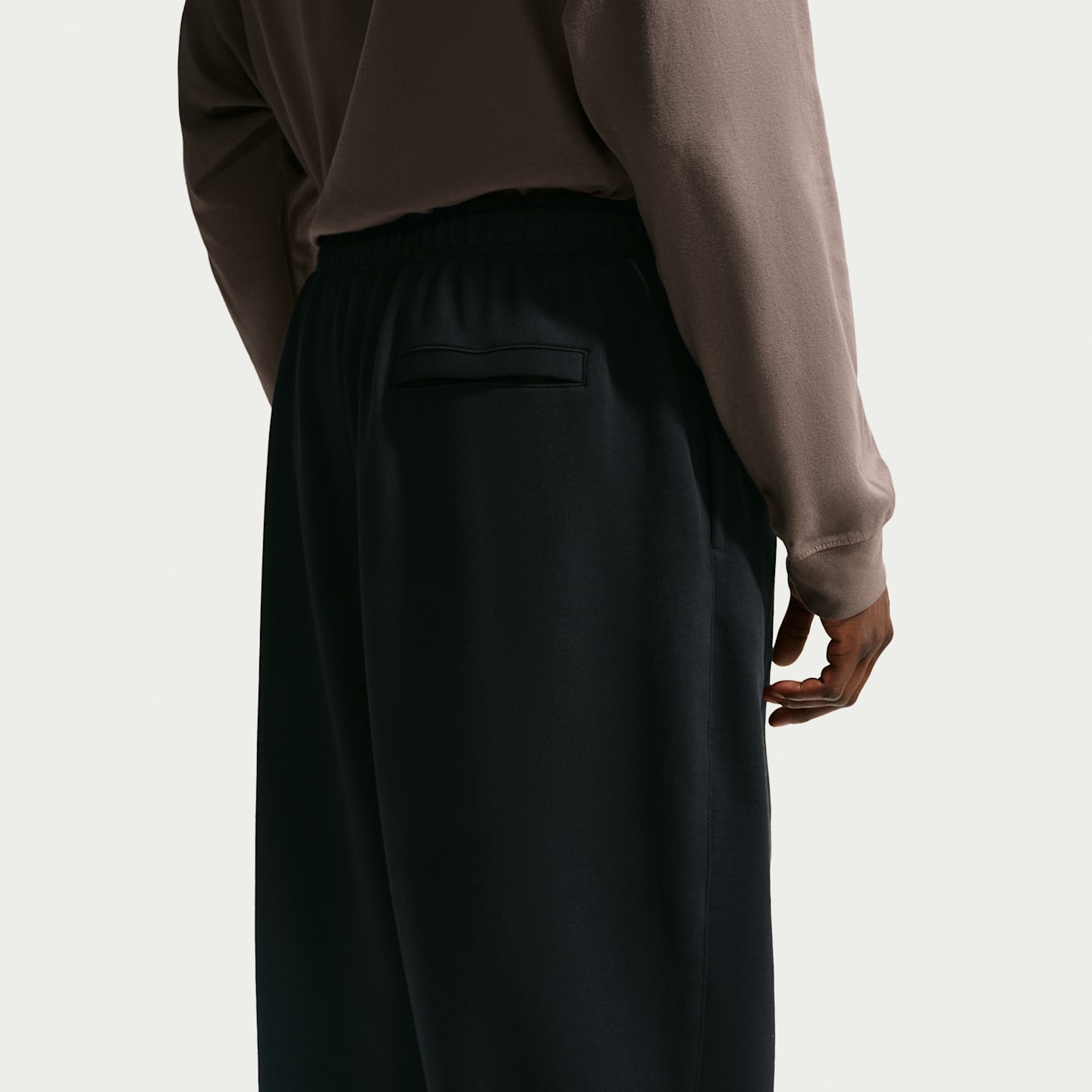 Мужские брюки Nike Sportswear Club из френч терри оверсайз, цвет: Чёрный / Белый — фото 9