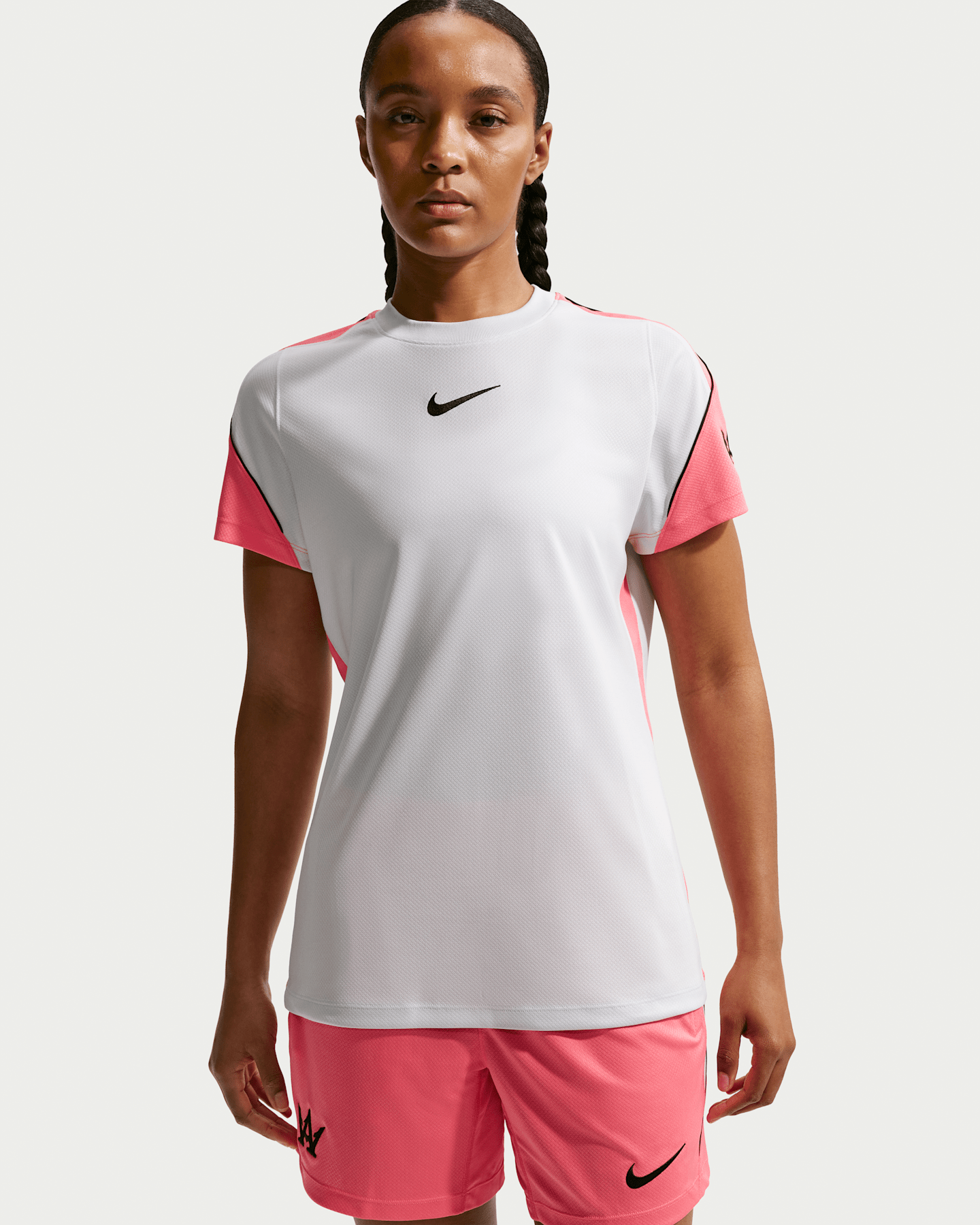 Женская футбольная футболка Nike Strike Alexia Putellas Dri-FIT, цвет: Платиновый / Морской коралловый — фото 6