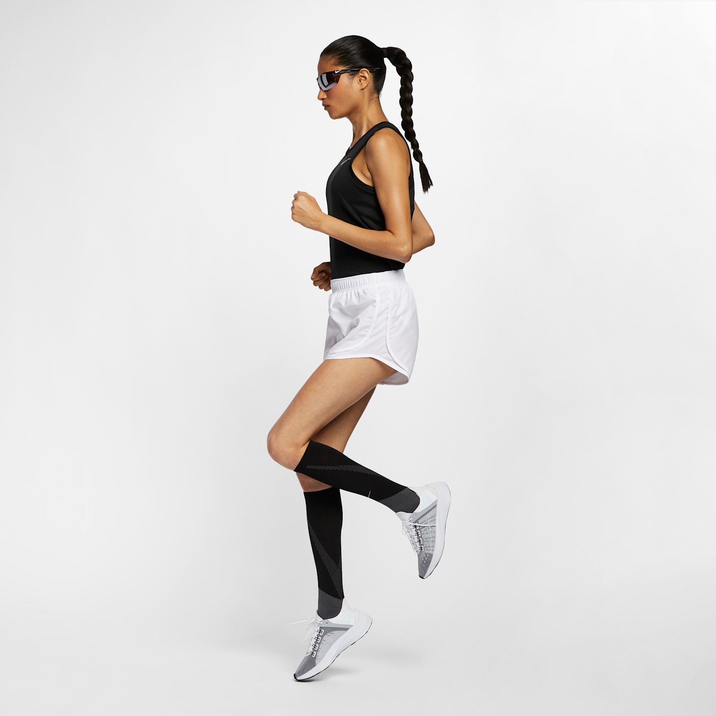 Женская беговая майка Nike Miler, цвет: Чёрный — фото 2