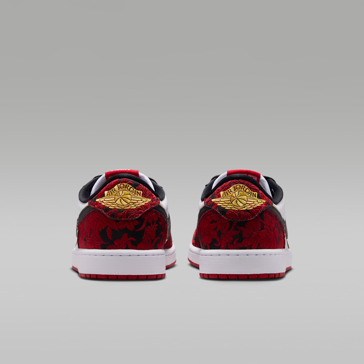 Мужские кроссовки Air Jordan 1 Retro Low OG "Garden" Shoes, цвет: Чёрный / Снежный белый — фото 6