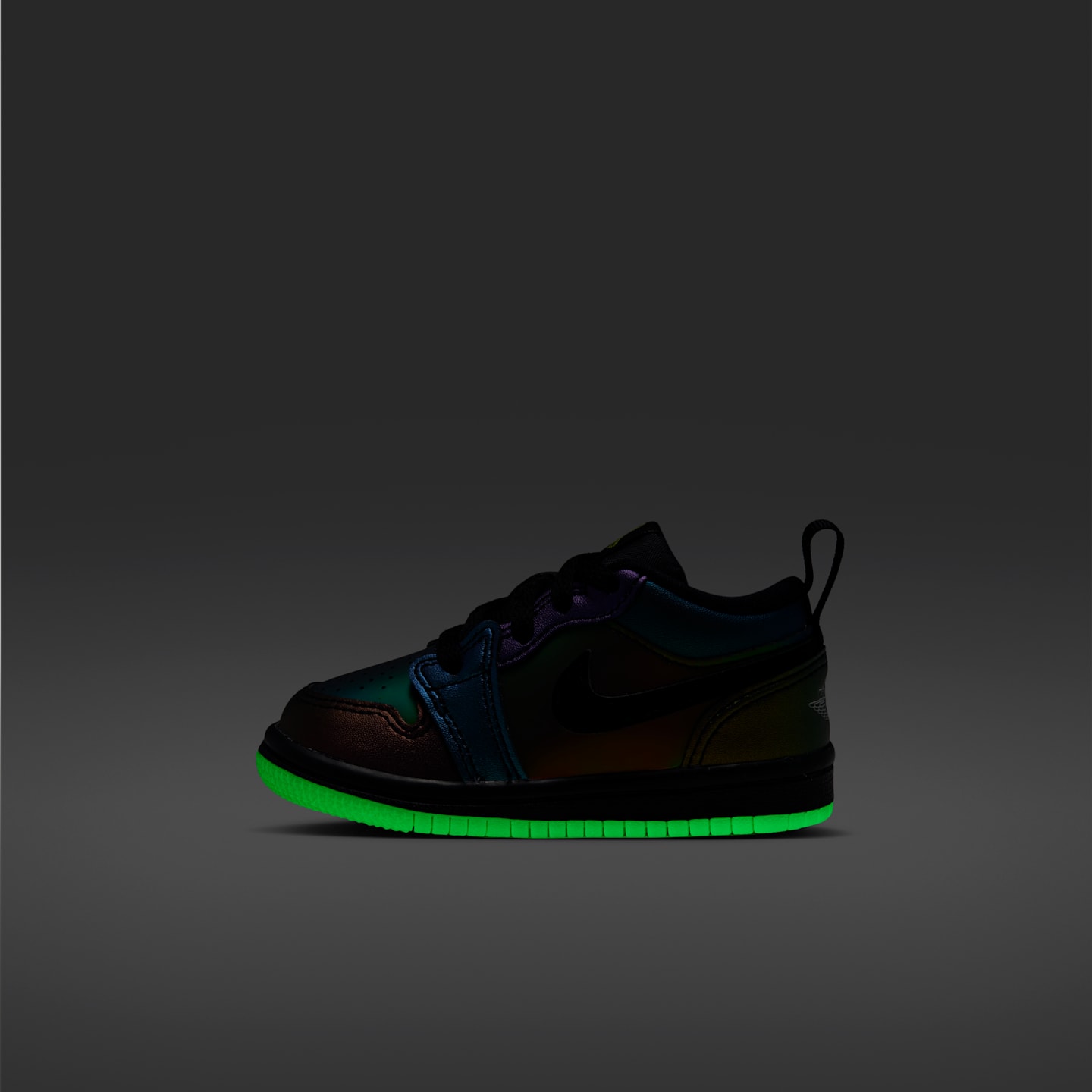 Детские кроссовки Jordan 1 Low SE "Magic Ball" Shoes, цвет: Чёрный / Зелёный — фото 8