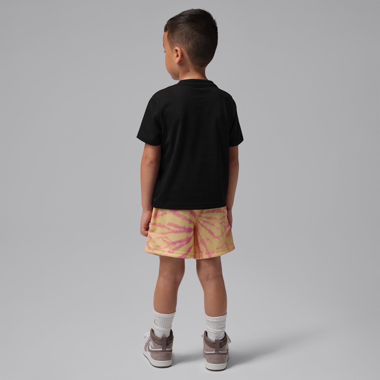 Детский комплект Jordan 2-Piece Festival Tie Dye Shorts Set, цвет: Лимонный варёный — фото 2