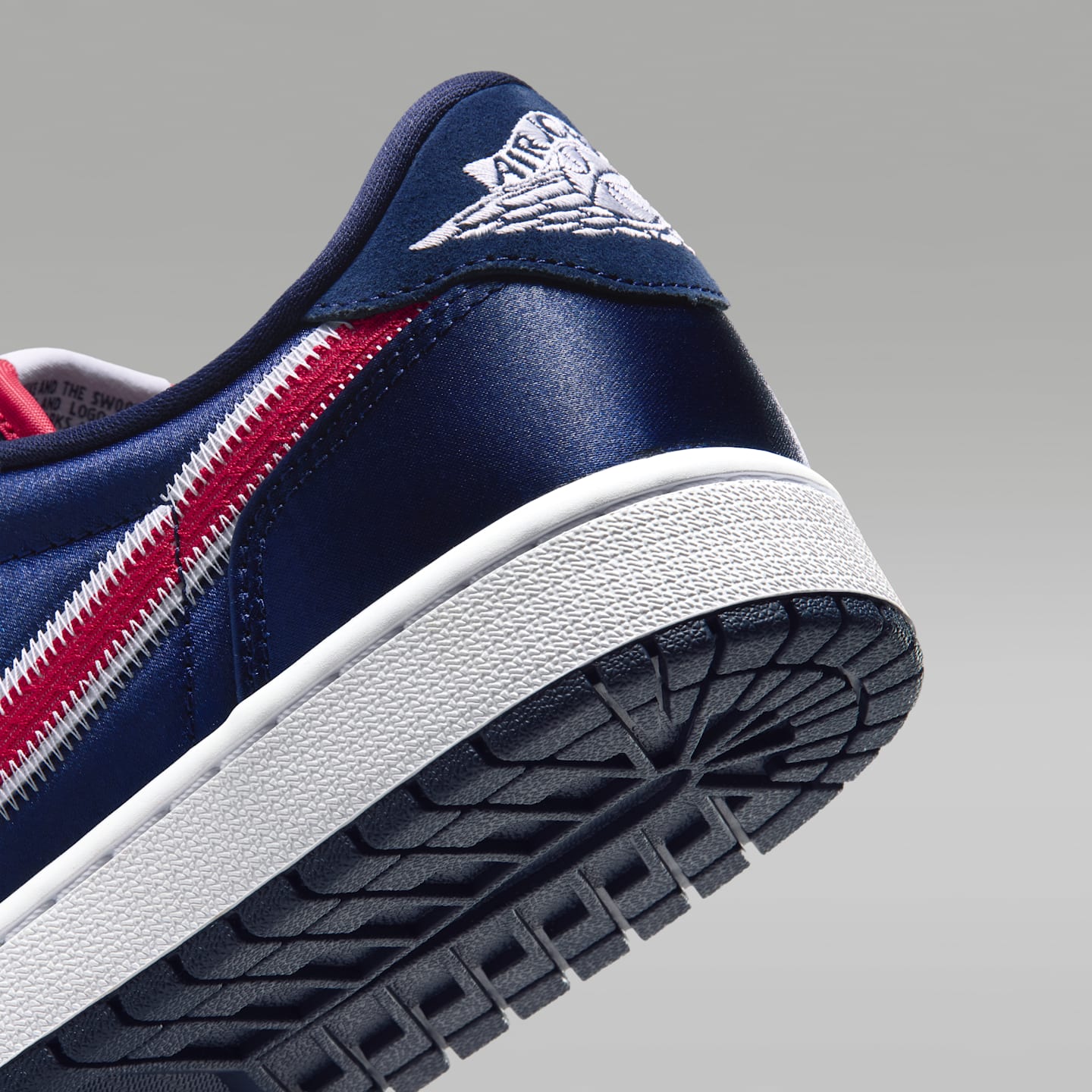 Мужские кроссовки Air Jordan 1 Retro Low OG "Howard" Shoes, цвет: Тёмно-синий / Белый — фото 8