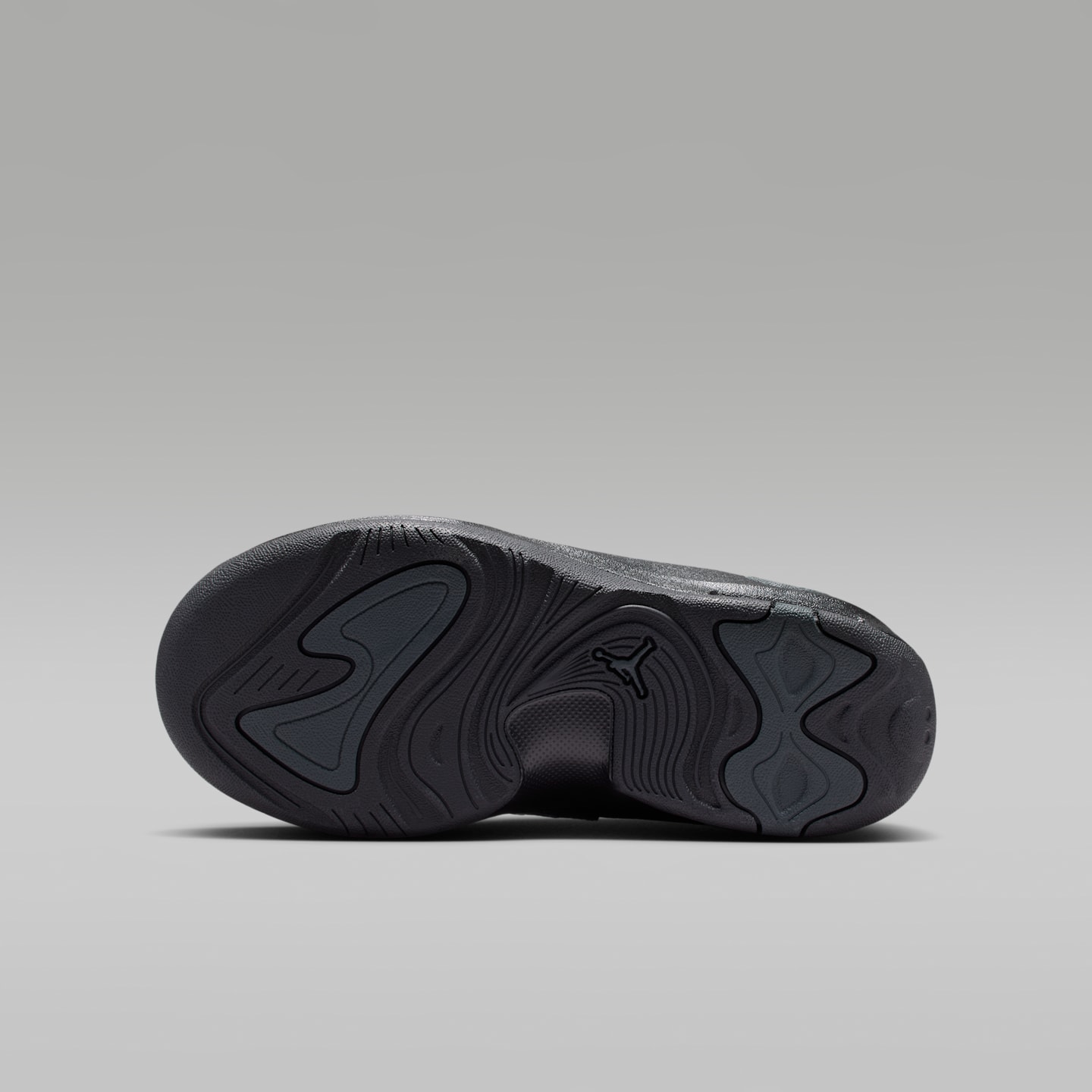 Детские кроссовки Jordan Max Aura 7 Little Kids' Shoes, цвет: Чёрный / Антрацитовый — фото 2
