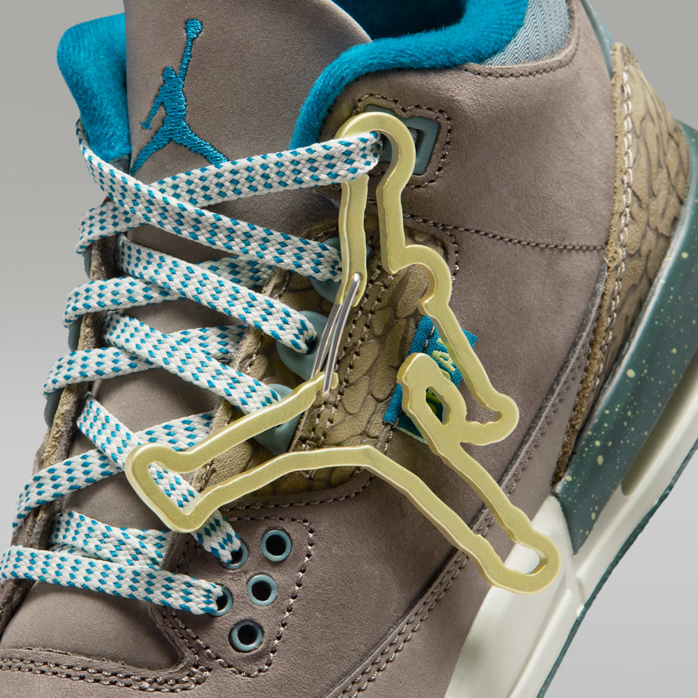 Детские кроссовки Jordan 3 Retro Little Kids' Shoes, цвет: Оливковый серый / Хаки — фото 10