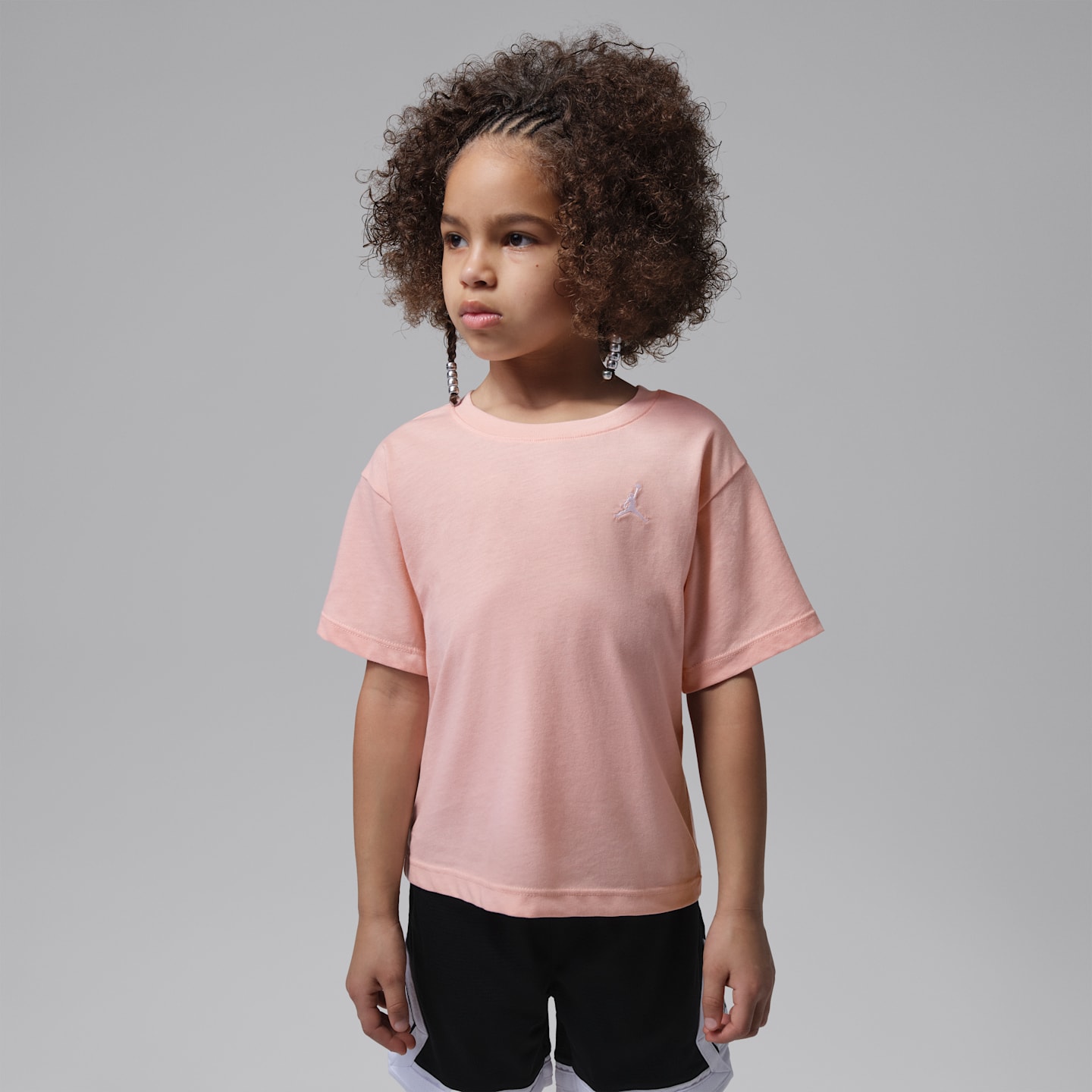 Детская футболка Jordan Brooklyn Essentials с вышивкой, цвет: Розовый — фото 1