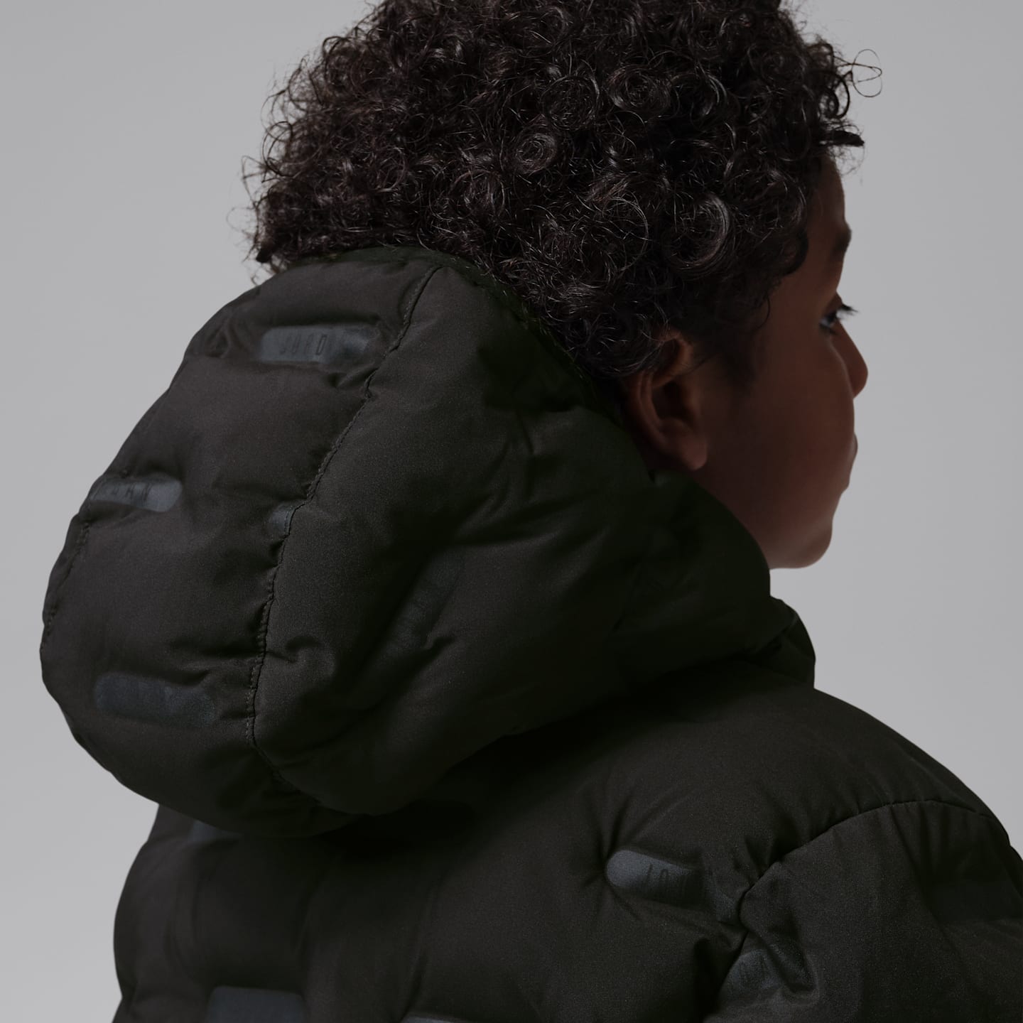 Детская куртка Jordan Heat Debossed Midweight Puffer, цвет: Чёрный — фото 7
