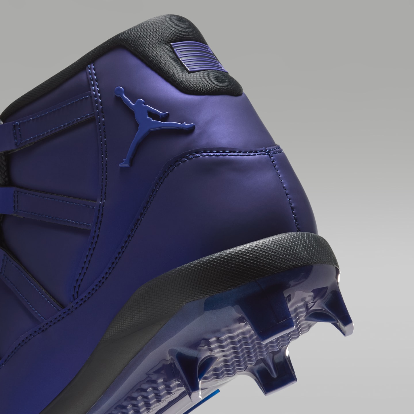 Мужские бутсы Jordan 11 Retro MCS "Space Jam" Baseball, цвет: Почти чёрный — фото 9