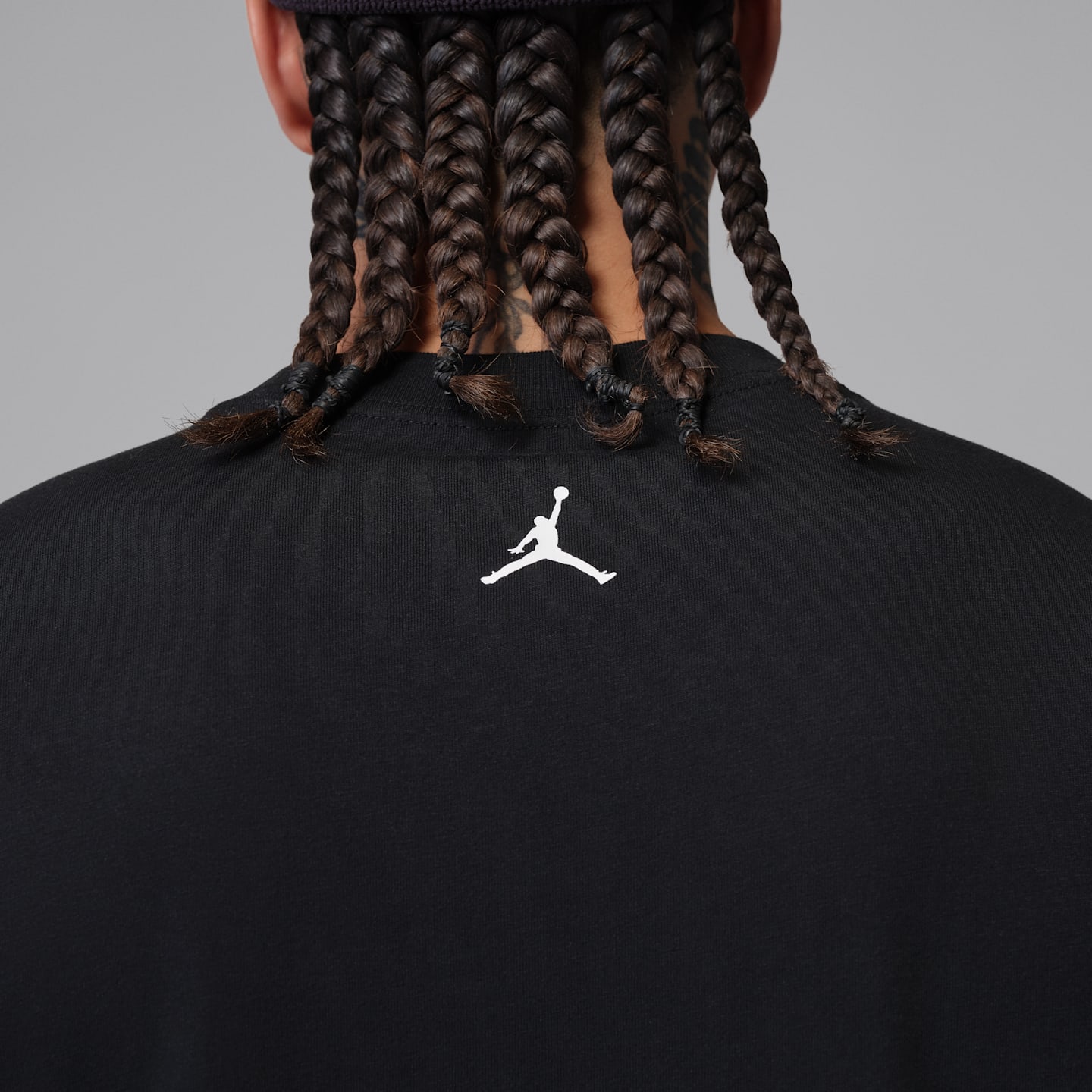 Мужская спортивная футболка Jordan Dri-FIT Sport с принтом, цвет: Чёрный / Белый — фото 5