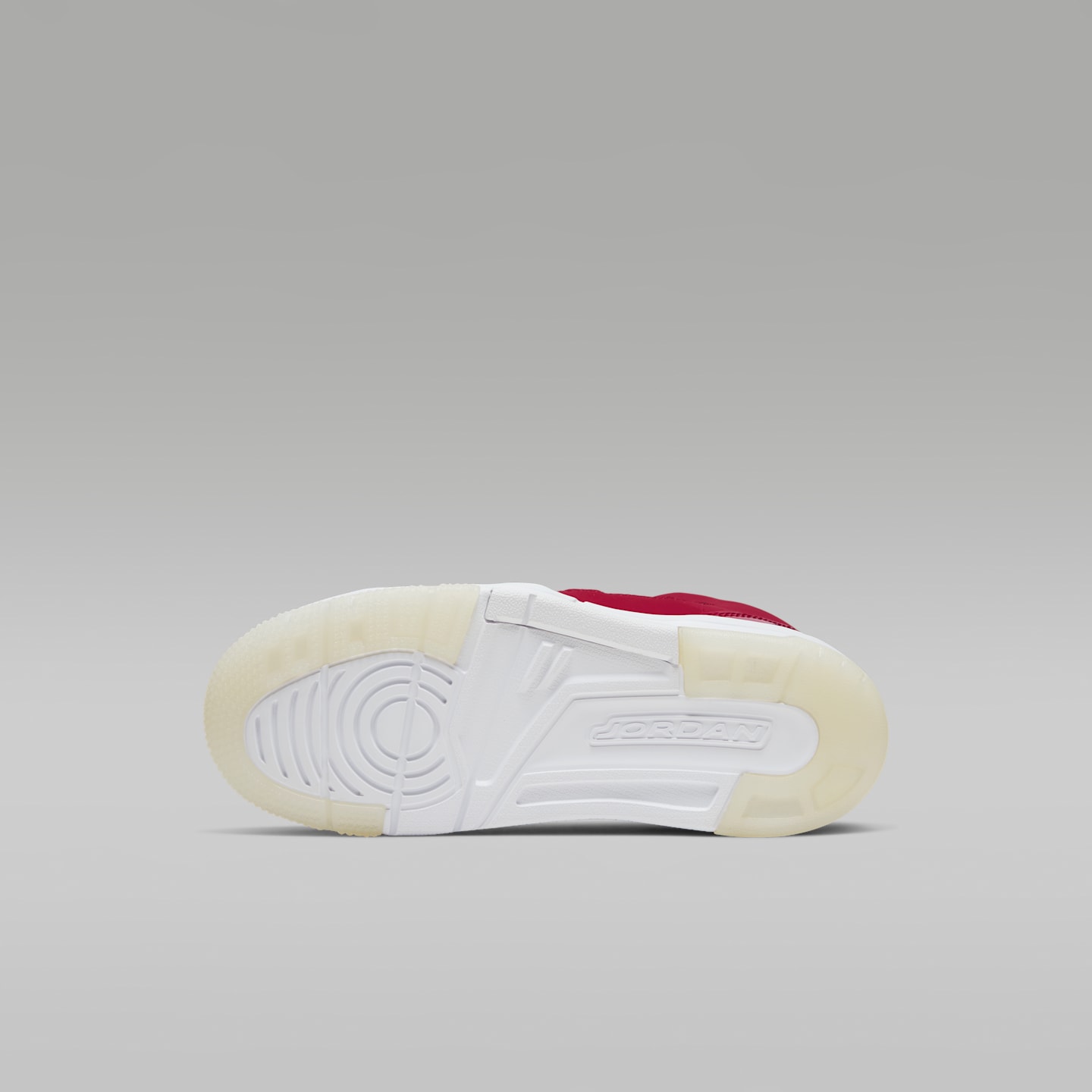 Кроссовки Jordan Max Aura Shoe для мальчиков, цвет: Красный / Белый — фото 2