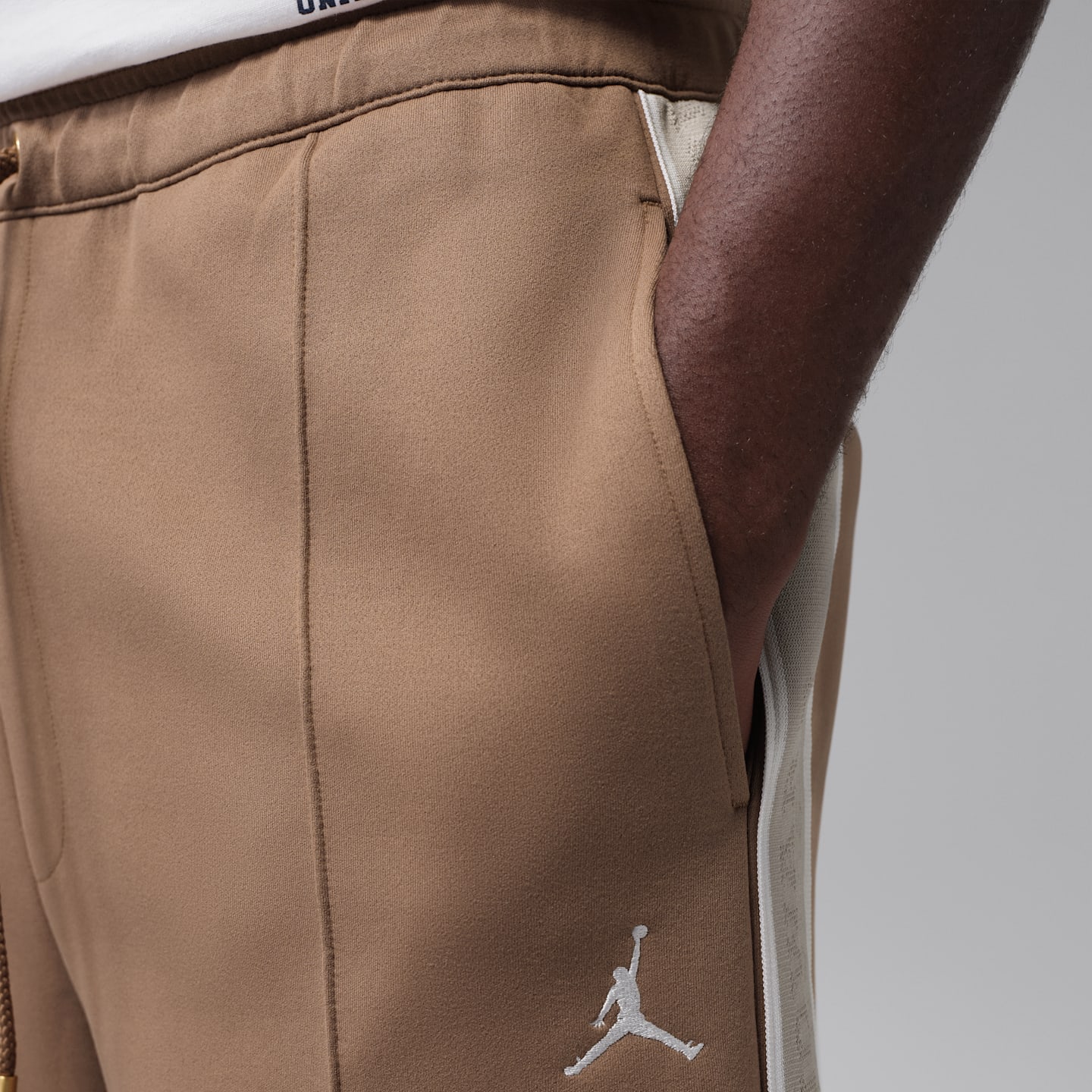 Мужские брюки Jordan Air Jordan x Howard University, цвет: Коричневый / Кремовый — фото 3