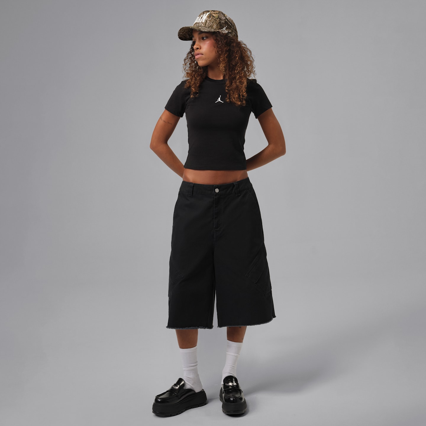 Женская футболка Jordan Essentials, цвет: Чёрный / Белый — фото 4