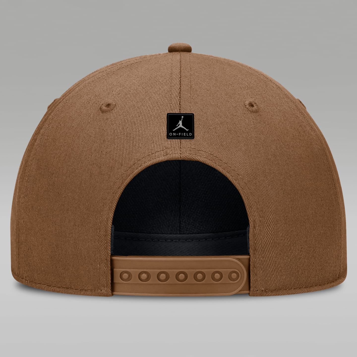 Мужская кепка Jordan North Carolina Military Appreciation Rise Dri-FIT College A-Frame Adjustable Hat, цвет: Коричневый — фото 2