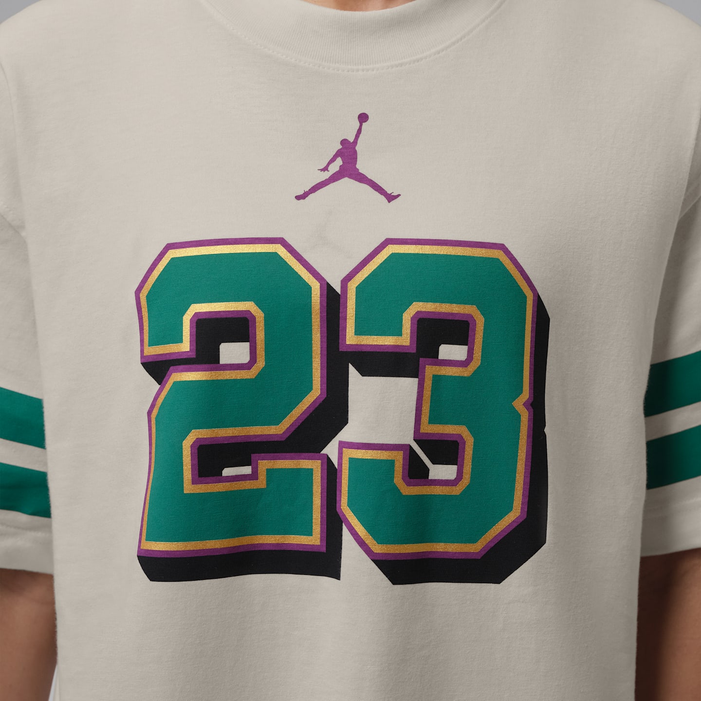 Женская футболка Jordan Essentials Girlfriend Fit, цвет: Молочный / Зелёный — фото 4