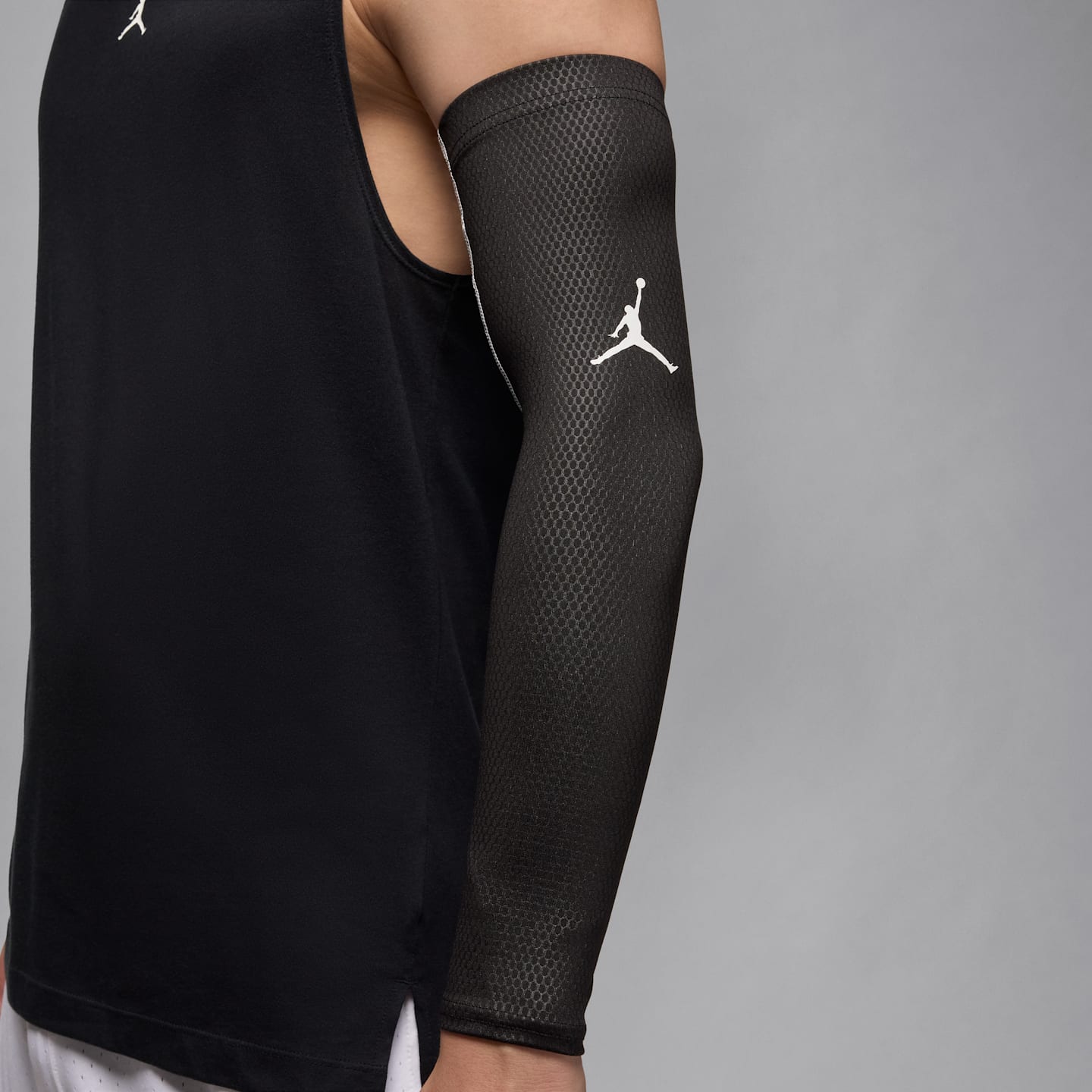 Футбольный рукав Jordan Fly Grip Dri-FIT, цвет: Чёрный — фото 3