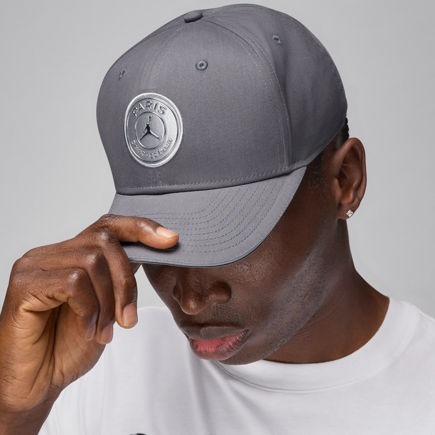 Структурированная кепка Nike Paris Saint-Germain Rise, цвет: Графитовый / Серебристый — фото 4