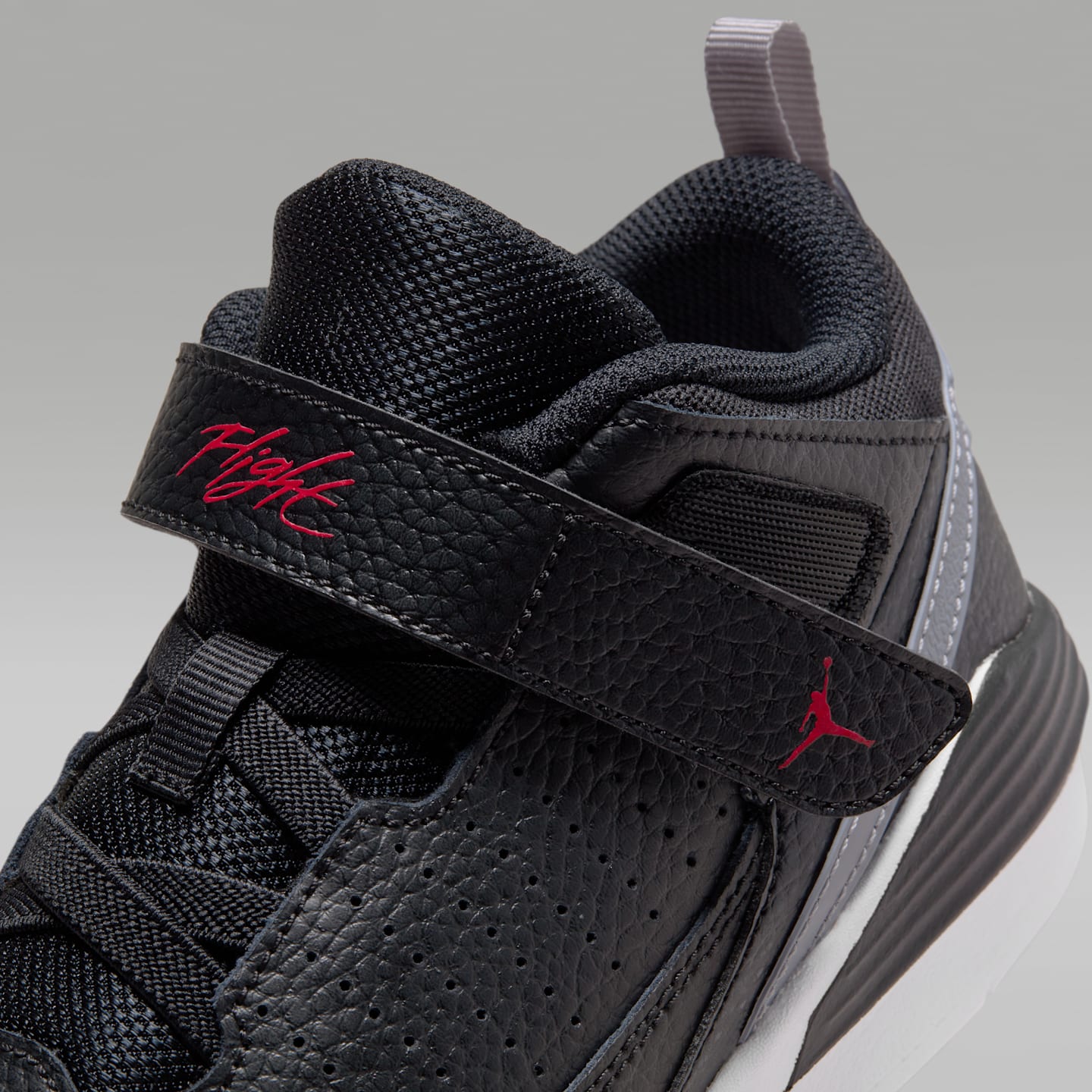 Детские кроссовки Jordan Max Aura 5 Shoes, цвет: Чёрный / Белый — фото 9