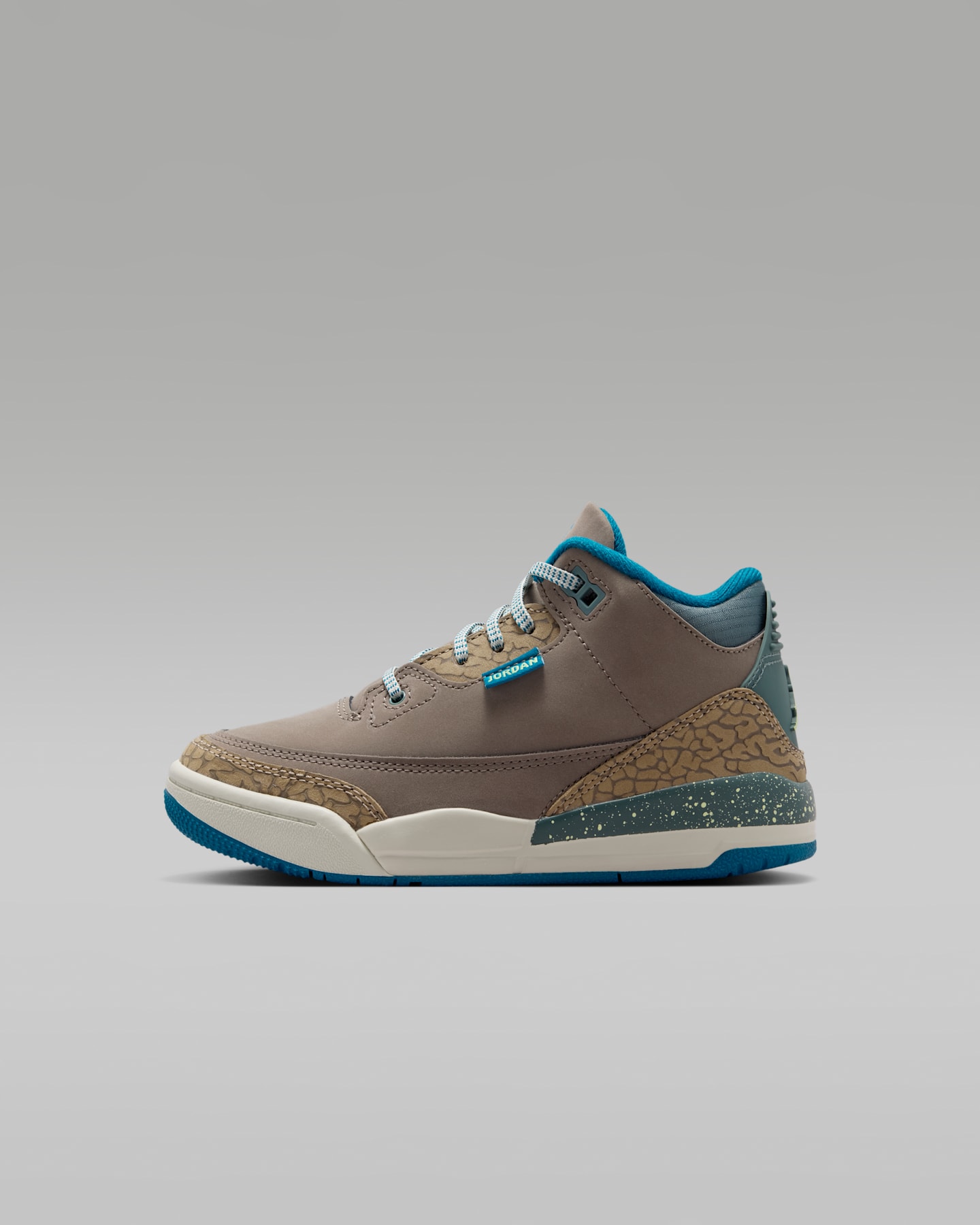 Детские кроссовки Jordan 3 Retro, цвет: Оливковый серый / Хаки — фото 12