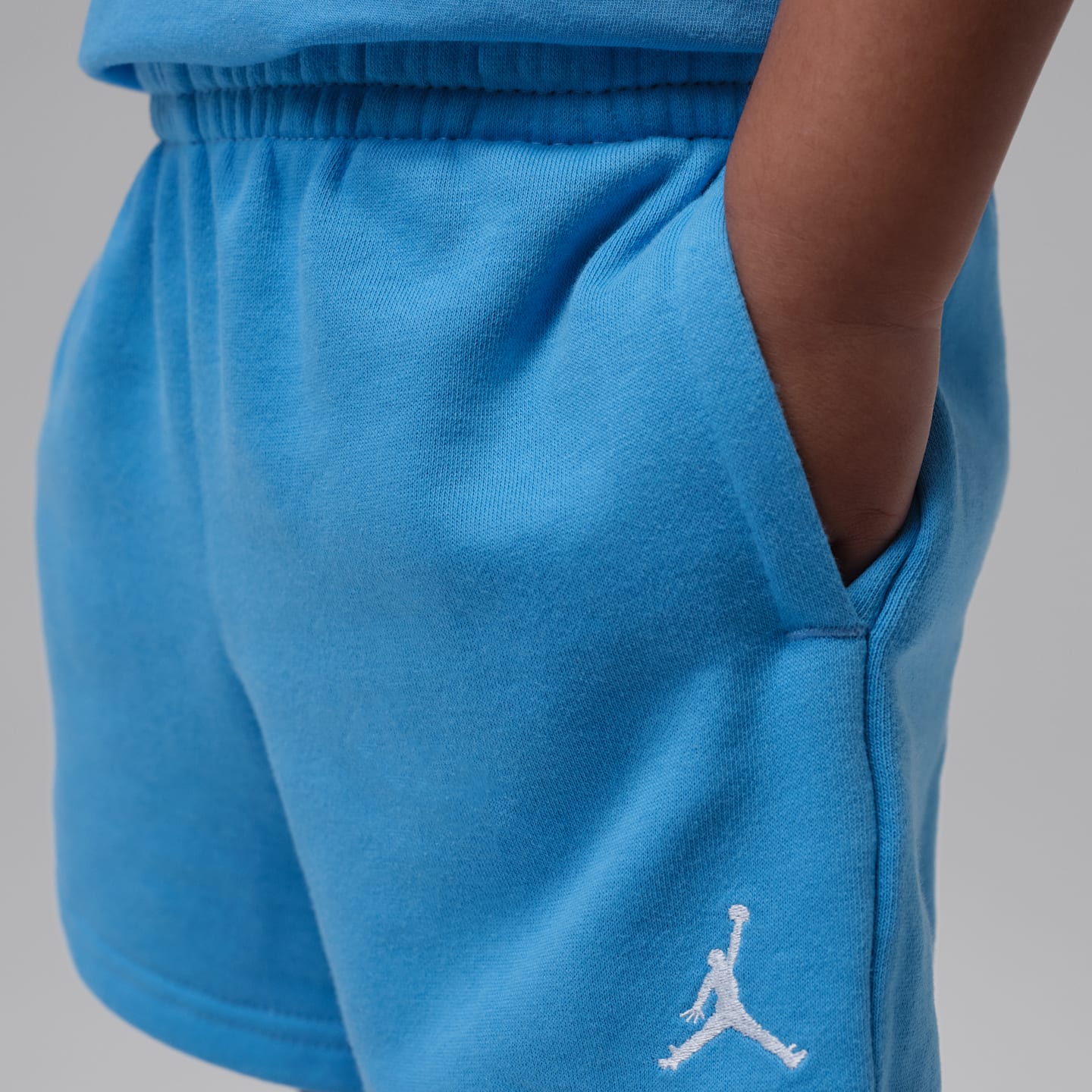 Детский комплект Jordan Brooklyn Essentials из футболки и шорт из махры, 2 предмета, цвет: Синий — фото 7