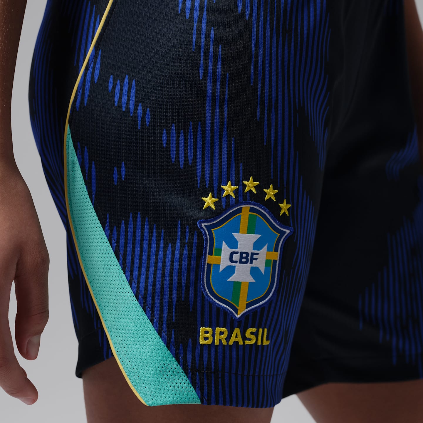 Детские футбольные шорты Jordan Brazil 2026 Stadium Away Dri-FIT Replica, цвет: Королевский синий / Чёрный — фото 6