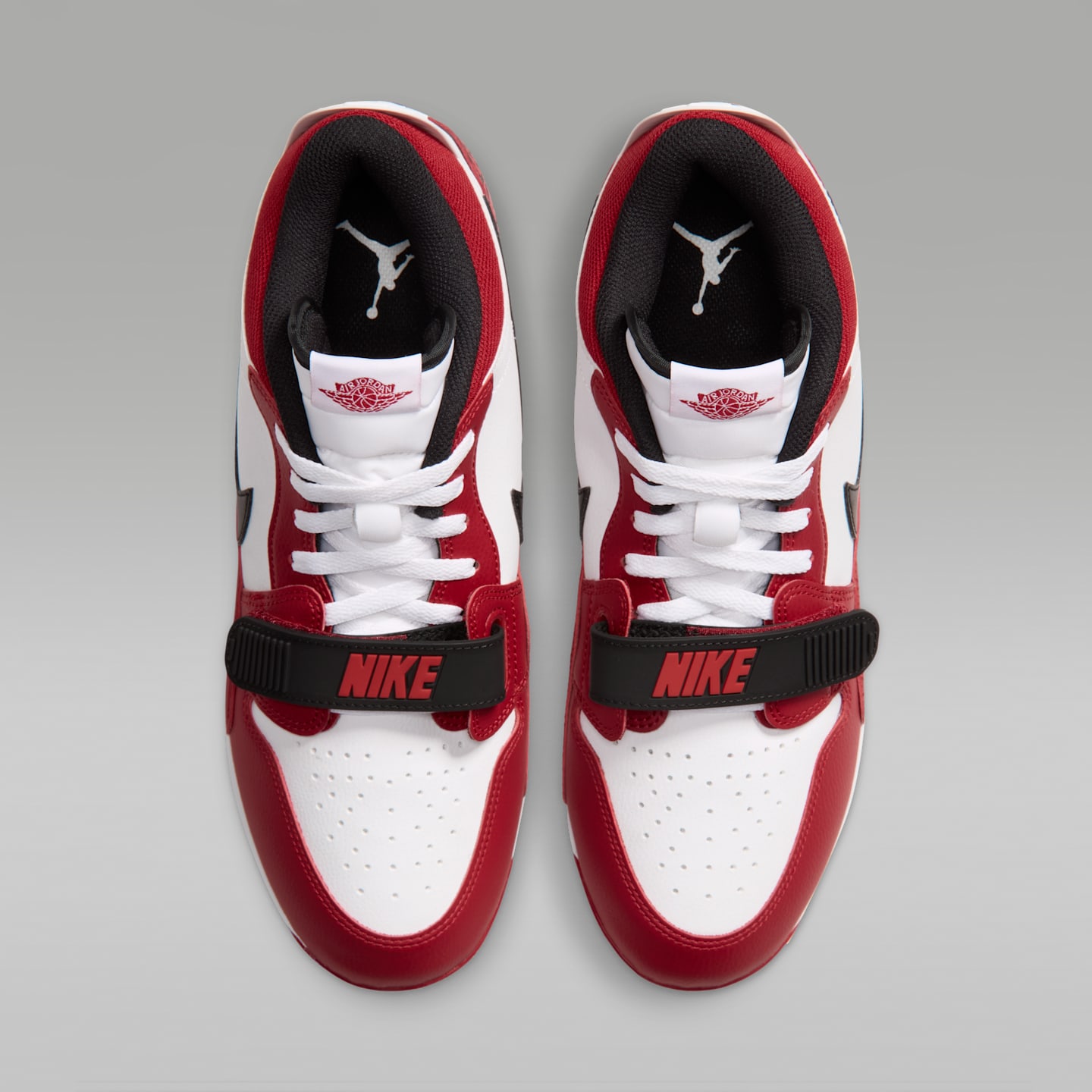 Мужские бутсы Jordan Legacy 312 Low MCS Baseball, цвет: Белый / Красный — фото 4