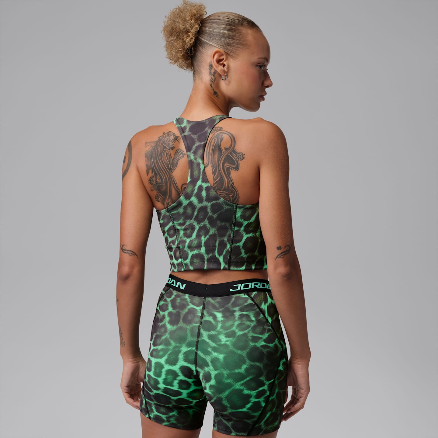 Женский топ Jordan Sport Dri-FIT Printed Top, цвет: Зелёный сияющий — фото 2