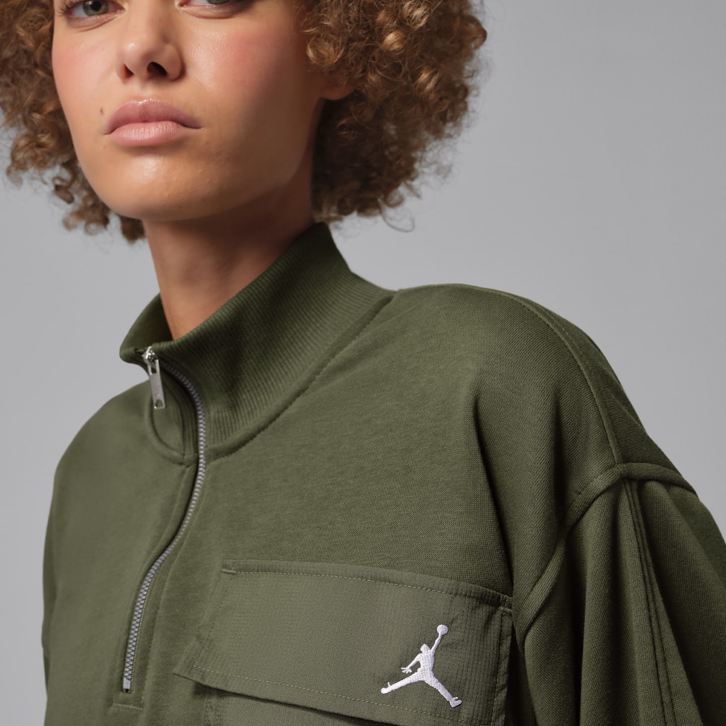 Женский флисовый топ Jordan Brooklyn Hike Mike на молнии 1/4, цвет: Хаки / Белый — фото 3