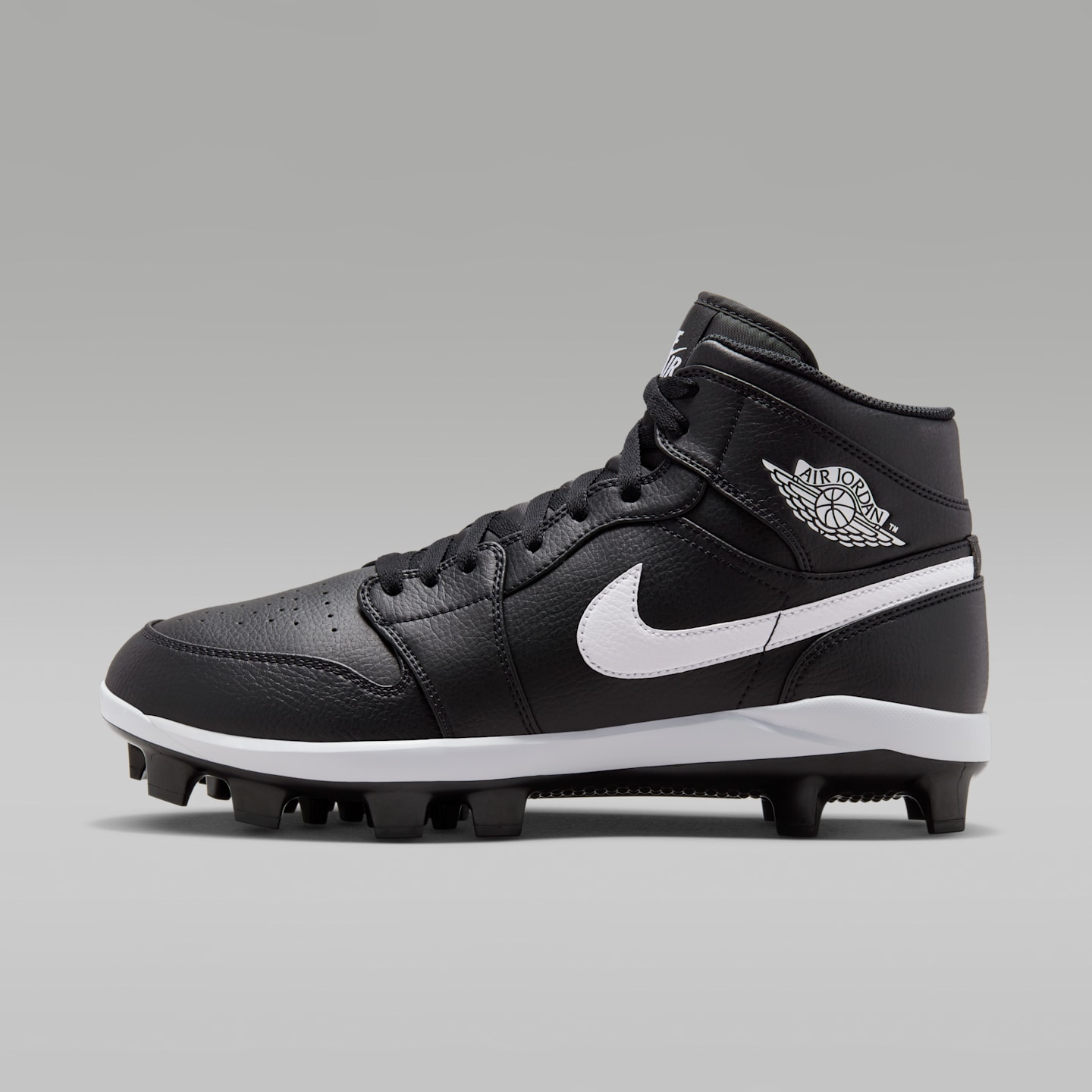 Мужские бутсы Jordan 1 Retro MCS Baseball Cleats, цвет: Чёрный / Белый — фото 1