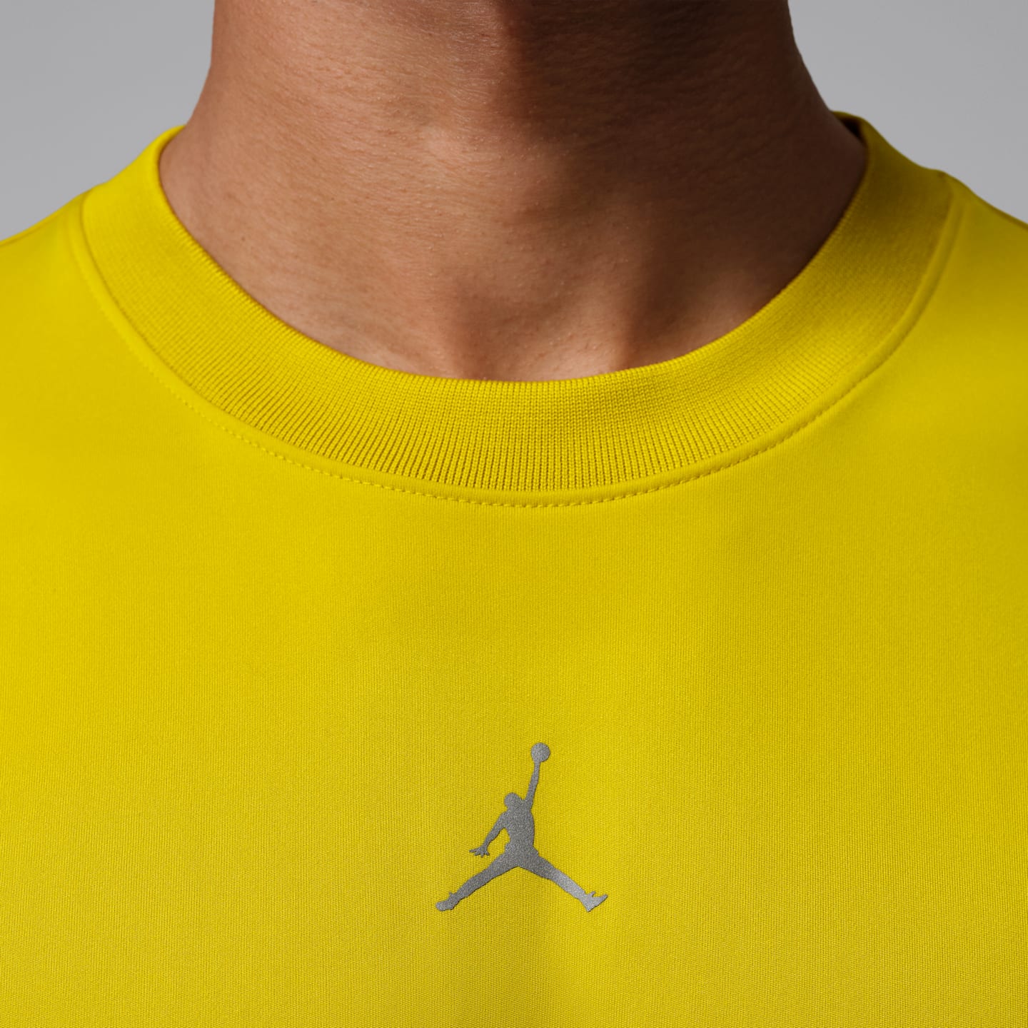 Мужской топ Jordan Brooklyn Hike Mike Graphic Jersey, цвет: Хаки — фото 4