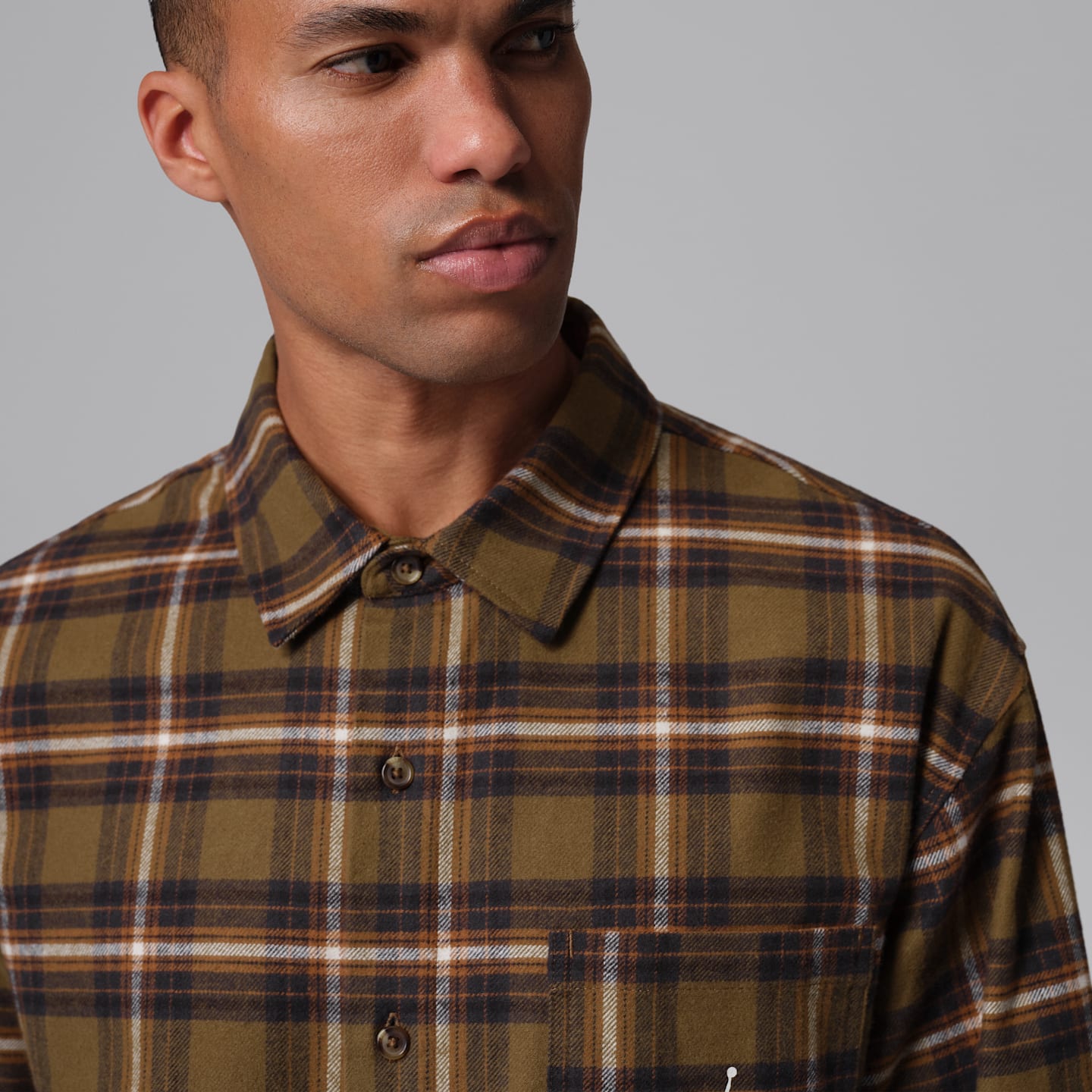 Мужские кроссовки Jordan Brooklyn Graphic Flannel, цвет: Коричневый / Молочный — фото 3