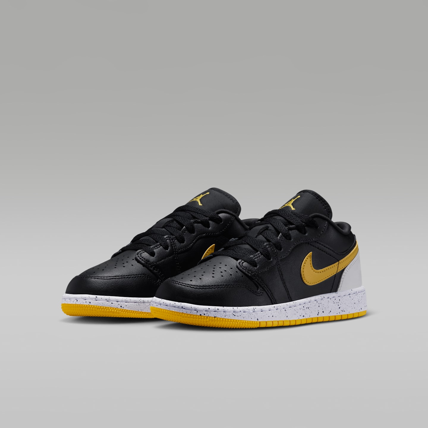 Детские кроссовки Air Jordan 1 Low, цвет: Чёрный / Белый — фото 5