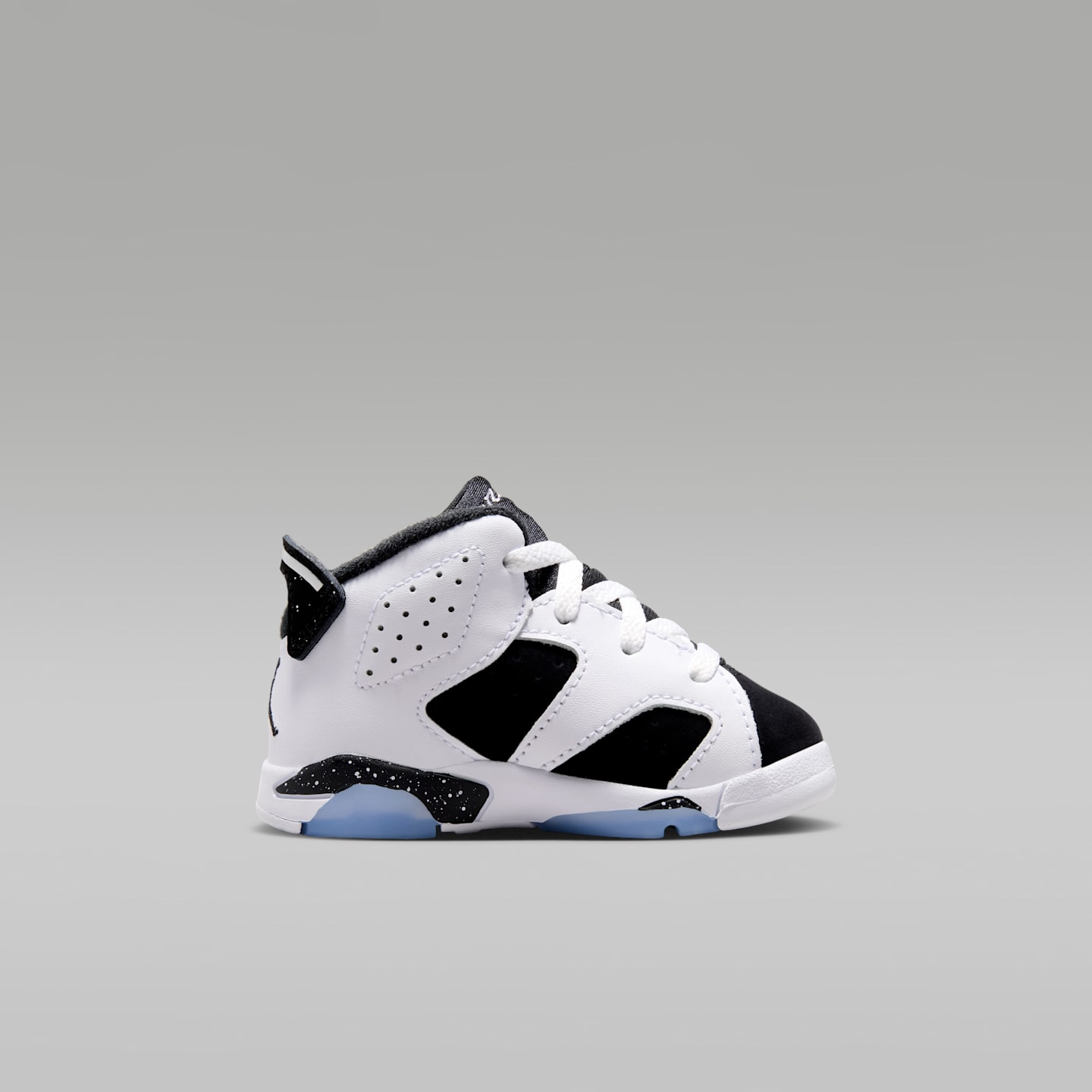 Детские кроссовки Jordan 6 Retro "Black and White" Baby/Toddler Shoes, цвет: Белый / Чёрный — фото 3