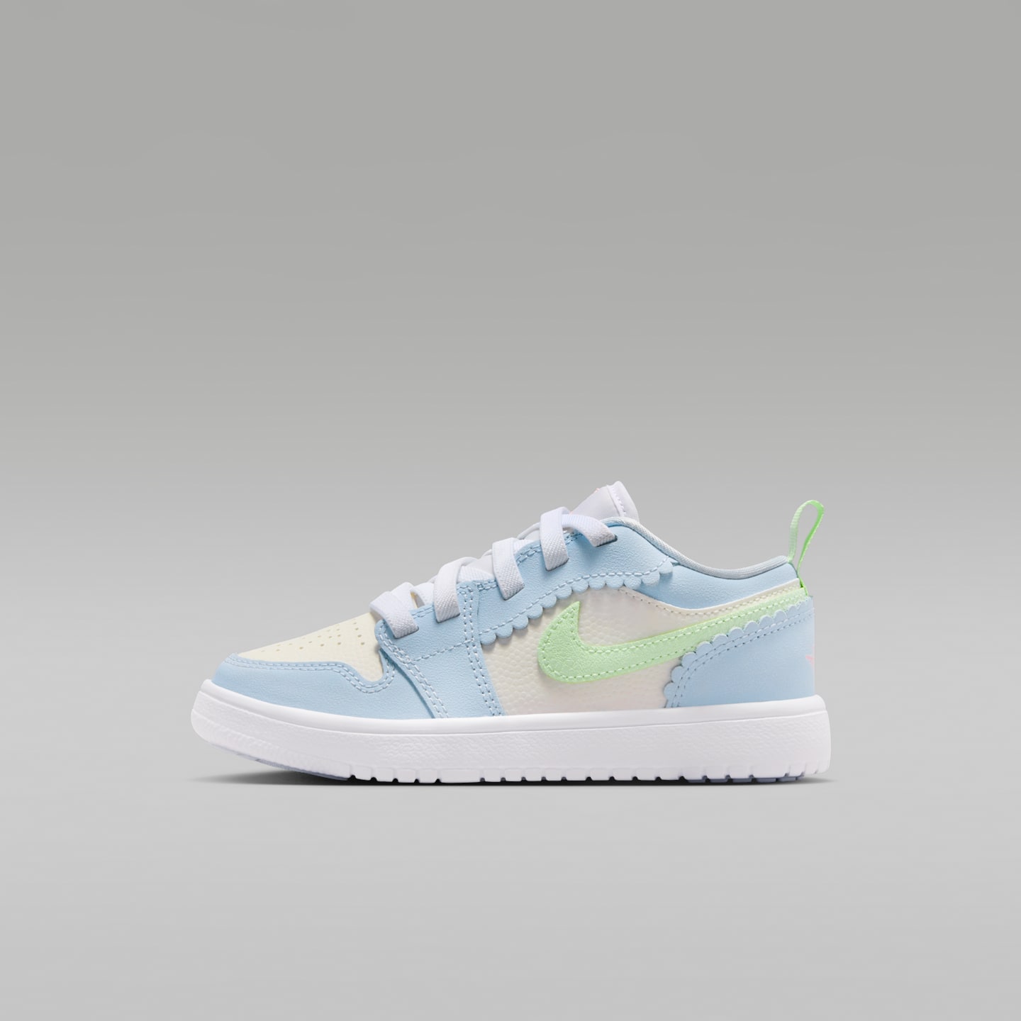 Детские кроссовки Jordan 1 Low Alt SE, цвет: Синий / Молочный — фото 1