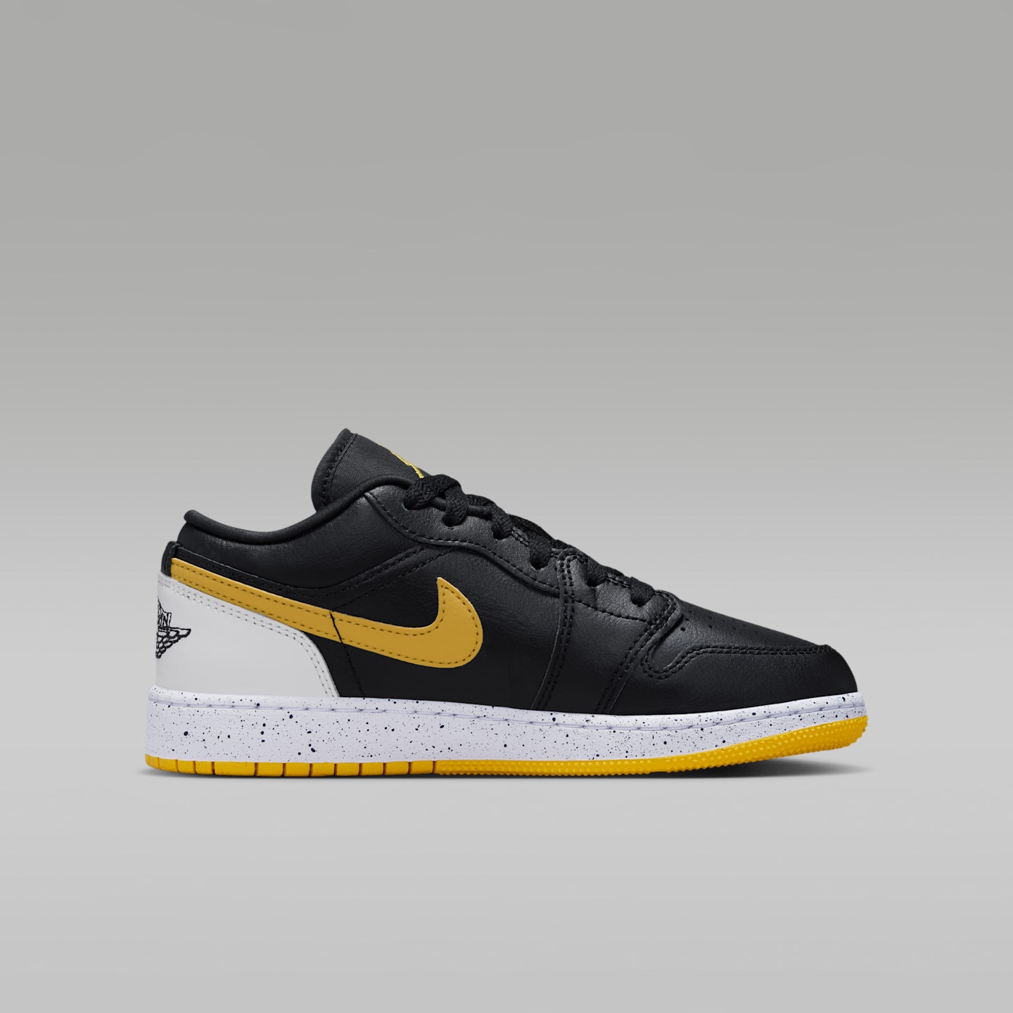Детские кроссовки Air Jordan 1 Low, цвет: Чёрный / Белый — фото 3