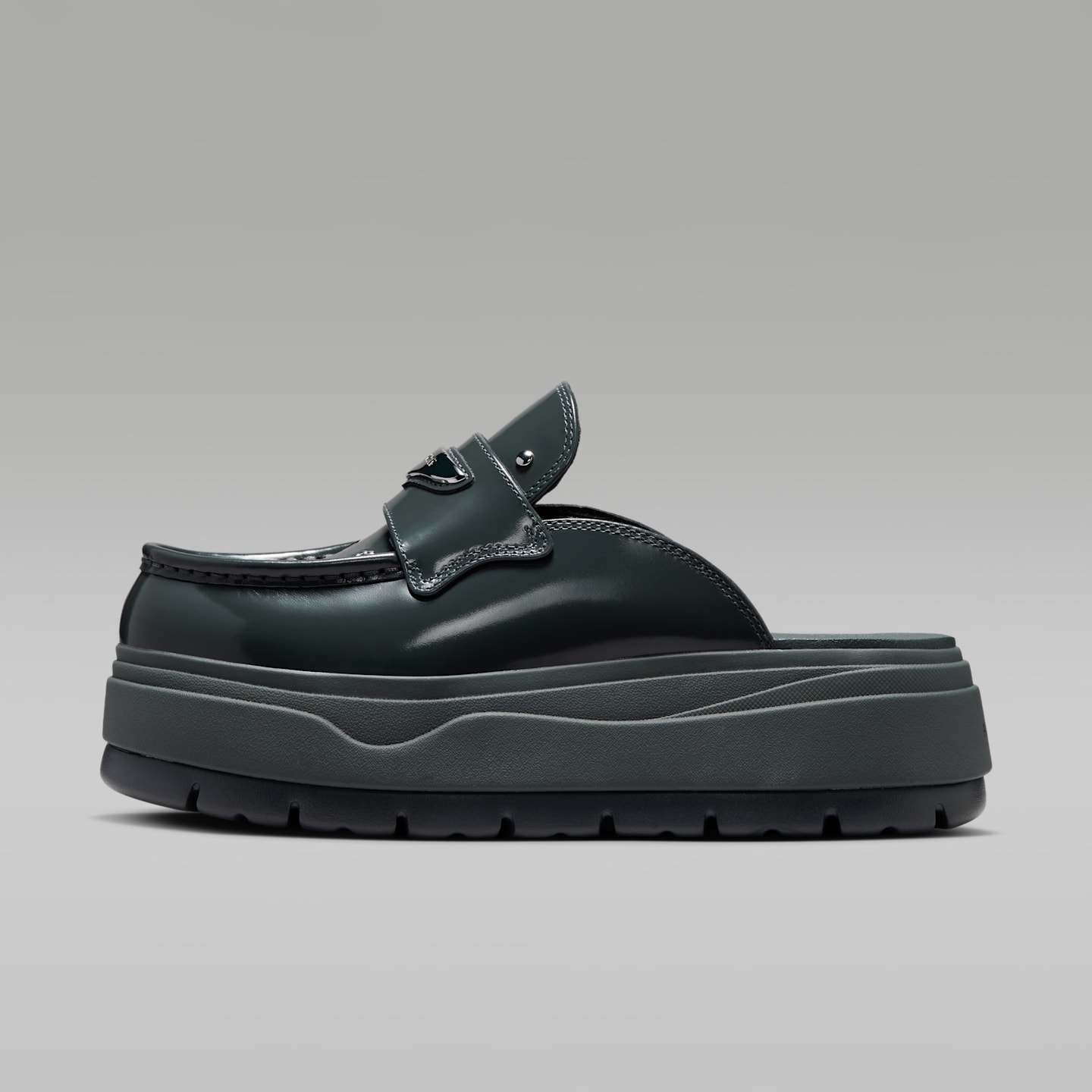 Женские сабо Air Jordan Mule SE Mules, цвет: Антрацитовый / Серебряный — фото 1