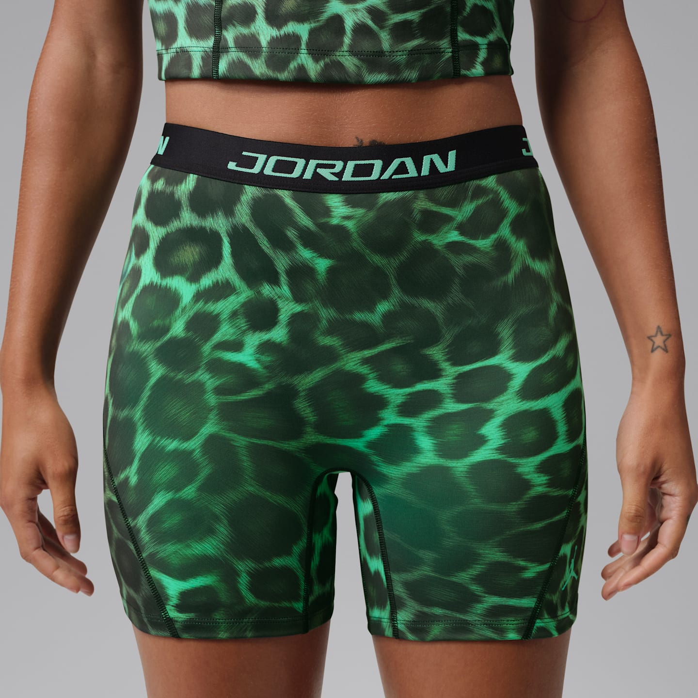 Женские шорты Jordan Sport Dri-FIT с высокой талией, принт, 5, цвет: Зелёный сияющий — фото 2