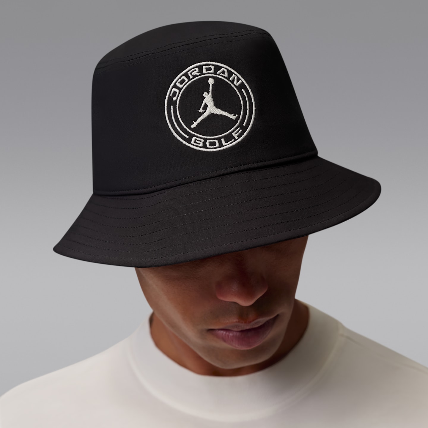 Кроссовки Jordan Apex Dri-FIT Golf Bucket, цвет: Чёрный / Молочный — фото 4