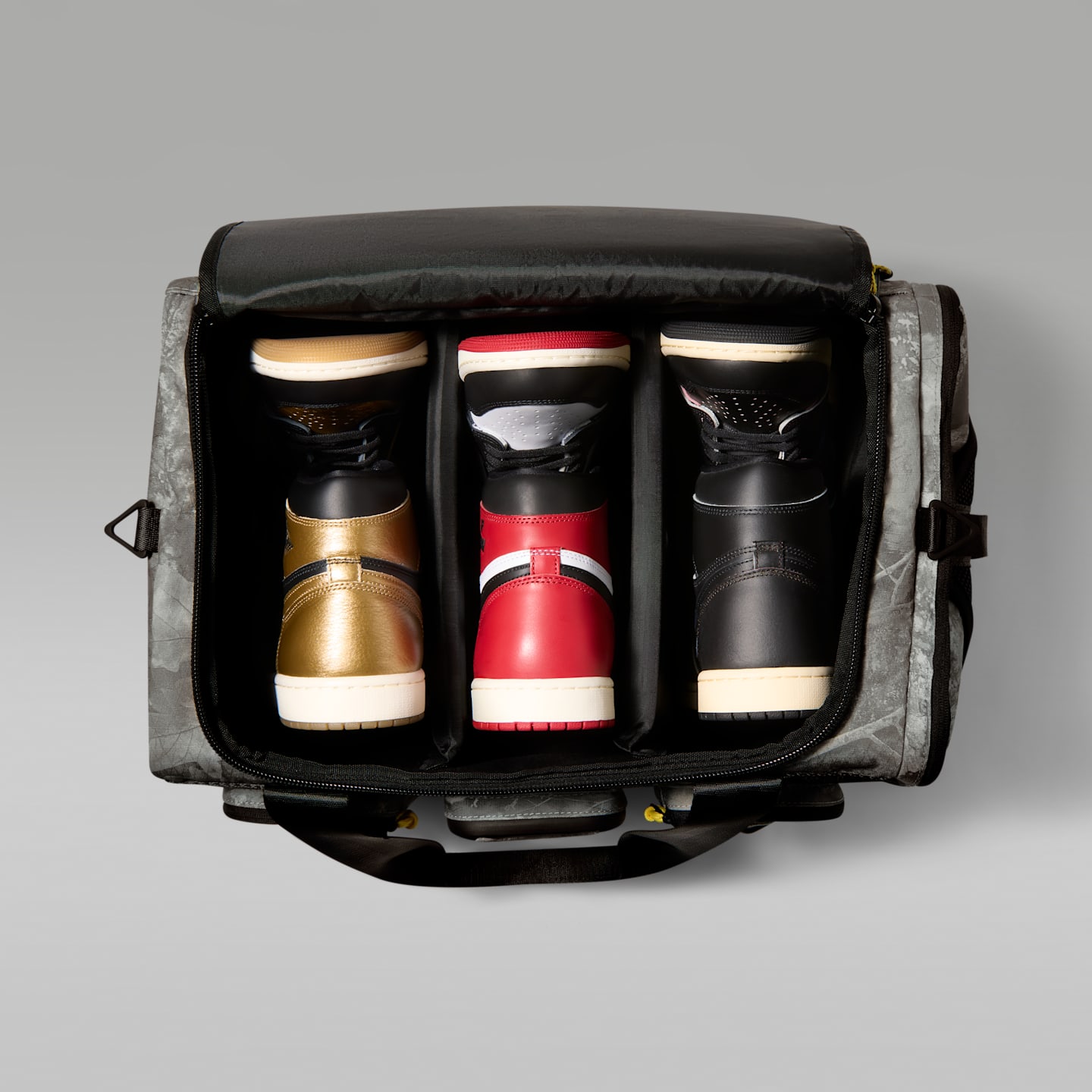 Женская сумка Jordan Collectors Gym Duffel (45.7L), цвет: Камуфляжный зелёный — фото 5