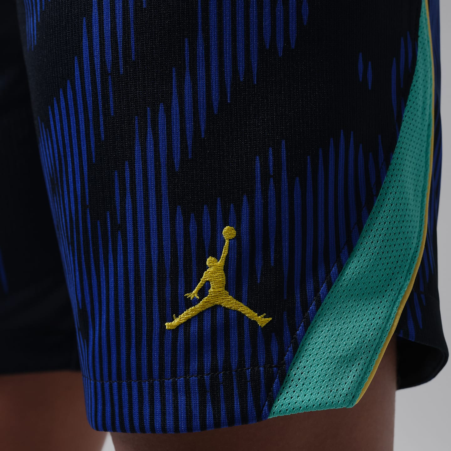 Детские футбольные шорты Jordan Brazil 2026 Stadium Away Dri-FIT Replica, цвет: Королевский синий / Чёрный — фото 5