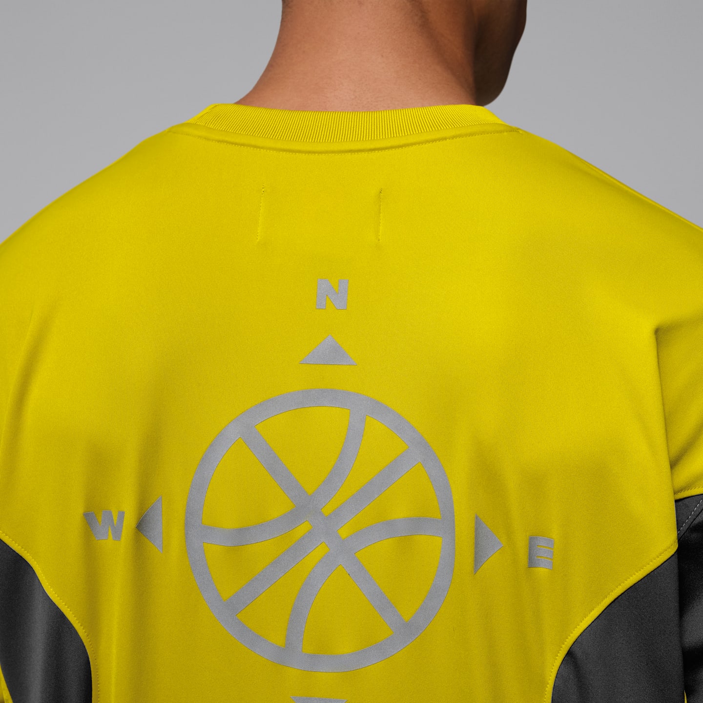 Мужской топ Jordan Brooklyn Hike Mike Graphic Jersey, цвет: Хаки — фото 5