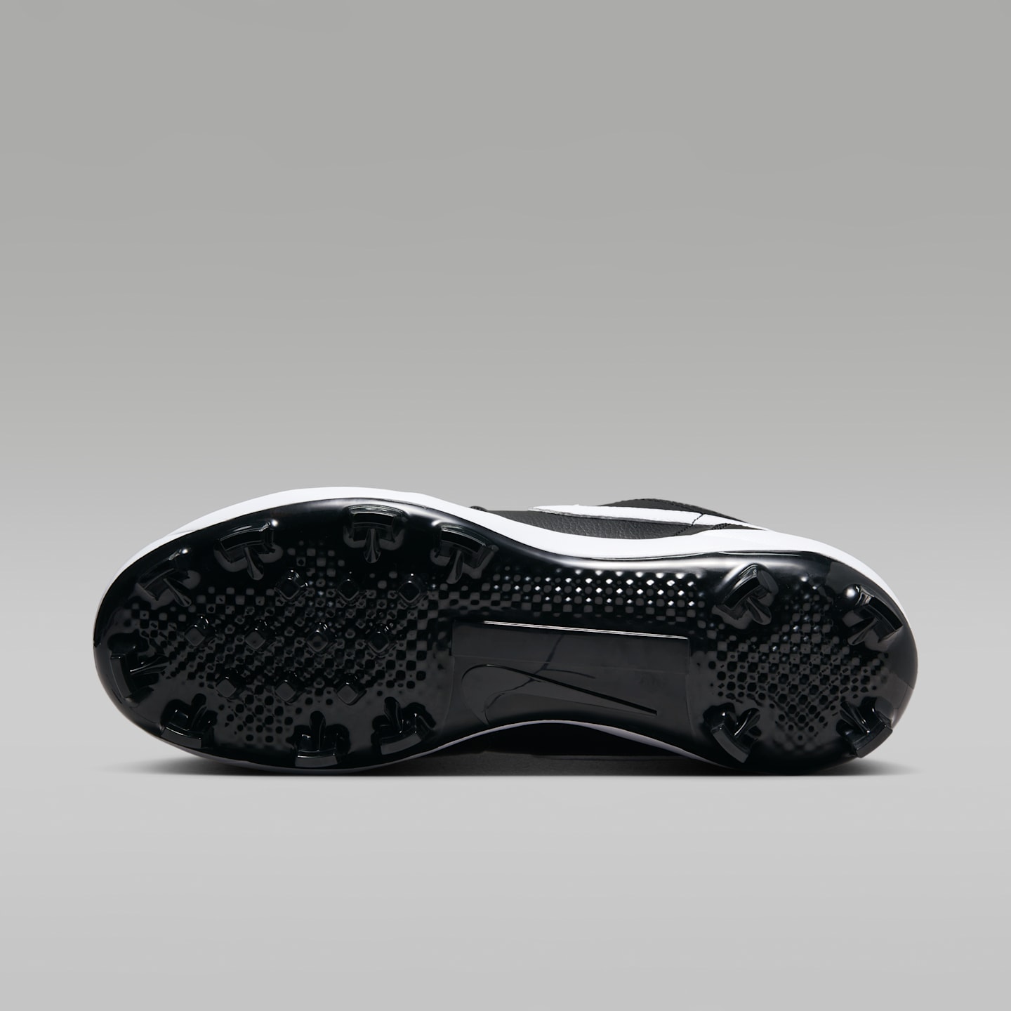 Мужские бутсы Jordan 1 Retro MCS Low Baseball Cleats, цвет: Чёрный / Белый — фото 2