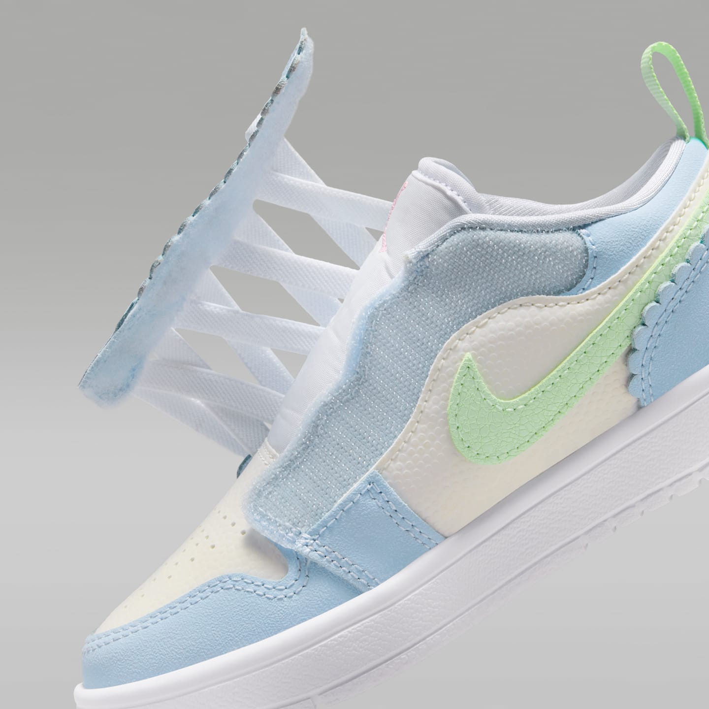 Детские кроссовки Jordan 1 Low Alt SE, цвет: Синий / Молочный — фото 9