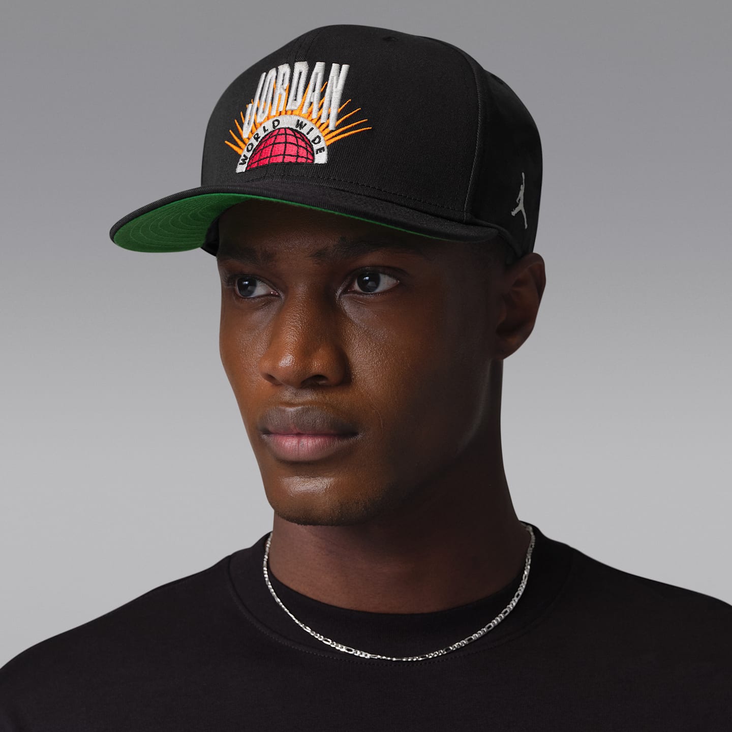 Кепка Jordan Essentials Pro Structured с прямым козырьком, цвет: Чёрный / Зелёный — фото 1