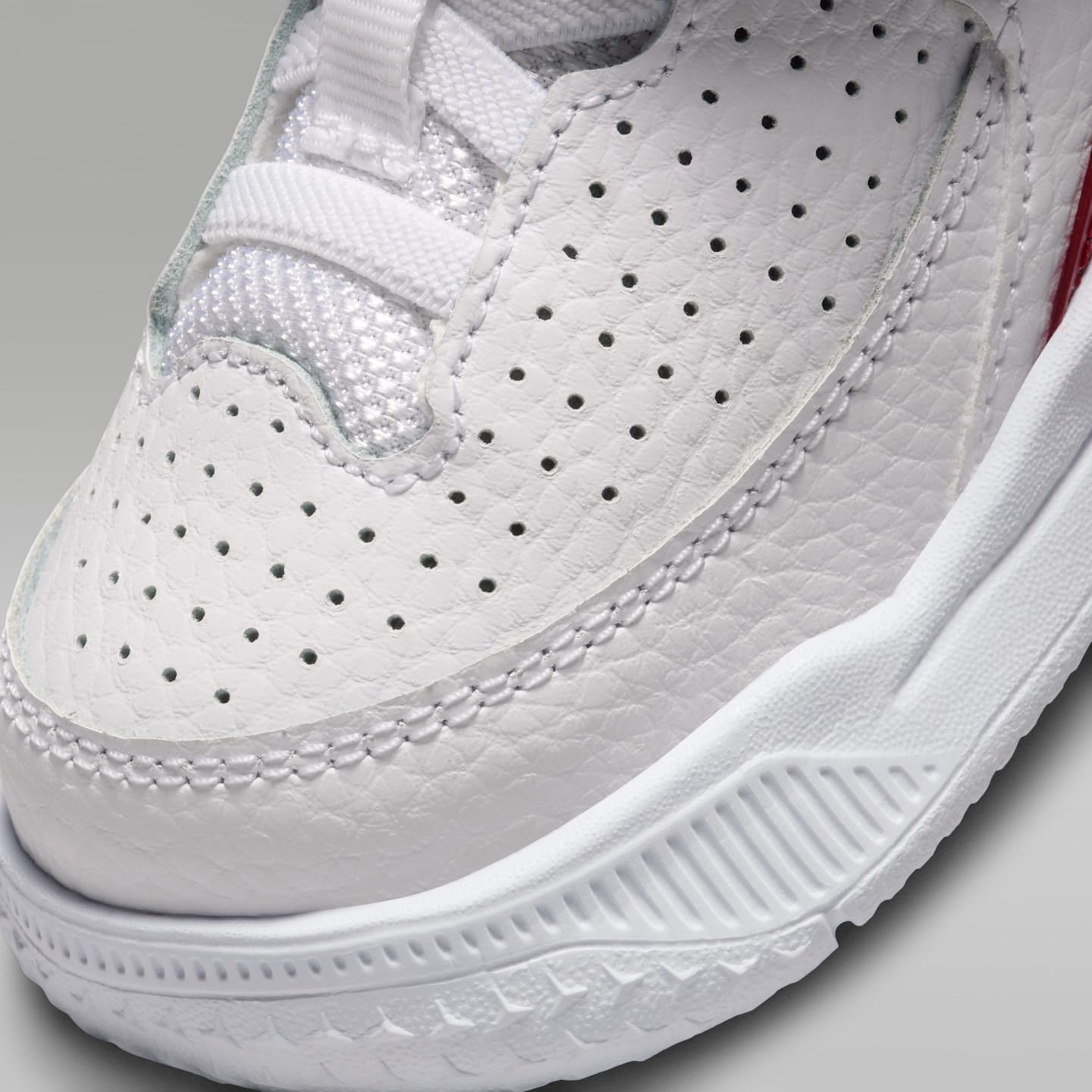 Детские кроссовки Jordan Max Aura 5 Baby/Toddler Shoes, цвет: Белый / Красный — фото 7