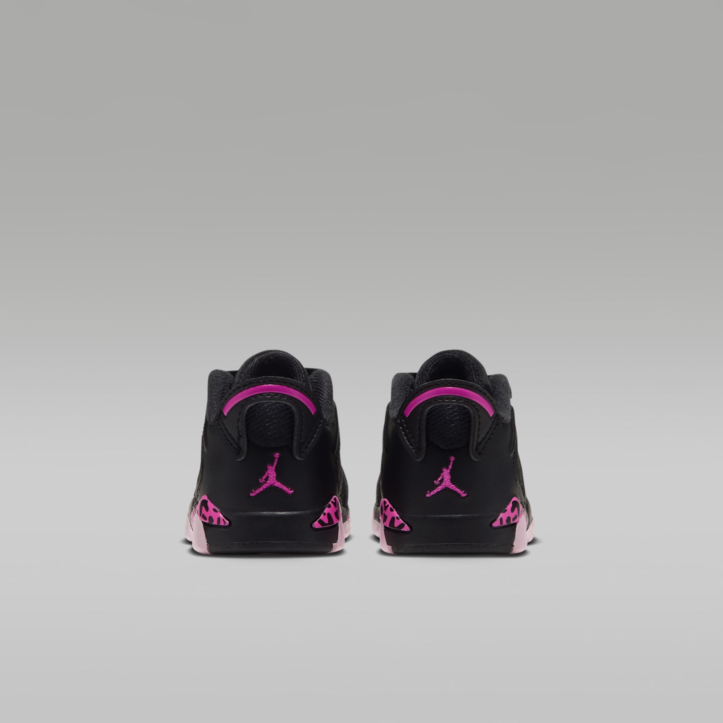 Детские кроссовки Jordan 6 Retro Low Baby/Toddler, цвет: Чёрный / Розовый пенный — фото 6