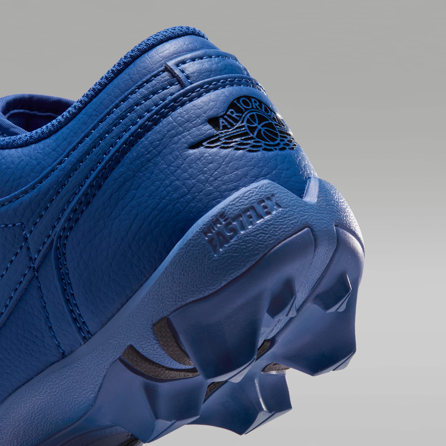 Детские бутсы Jordan 1 Low Cleats, цвет: Королевский синий / Чёрный — фото 9