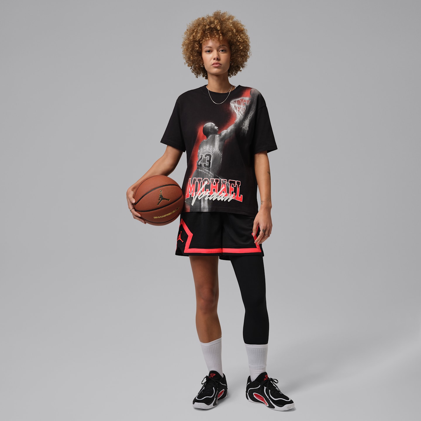 Женская футболка Jordan Sport Heritage Dri-FIT с принтом, цвет: Чёрный — фото 6